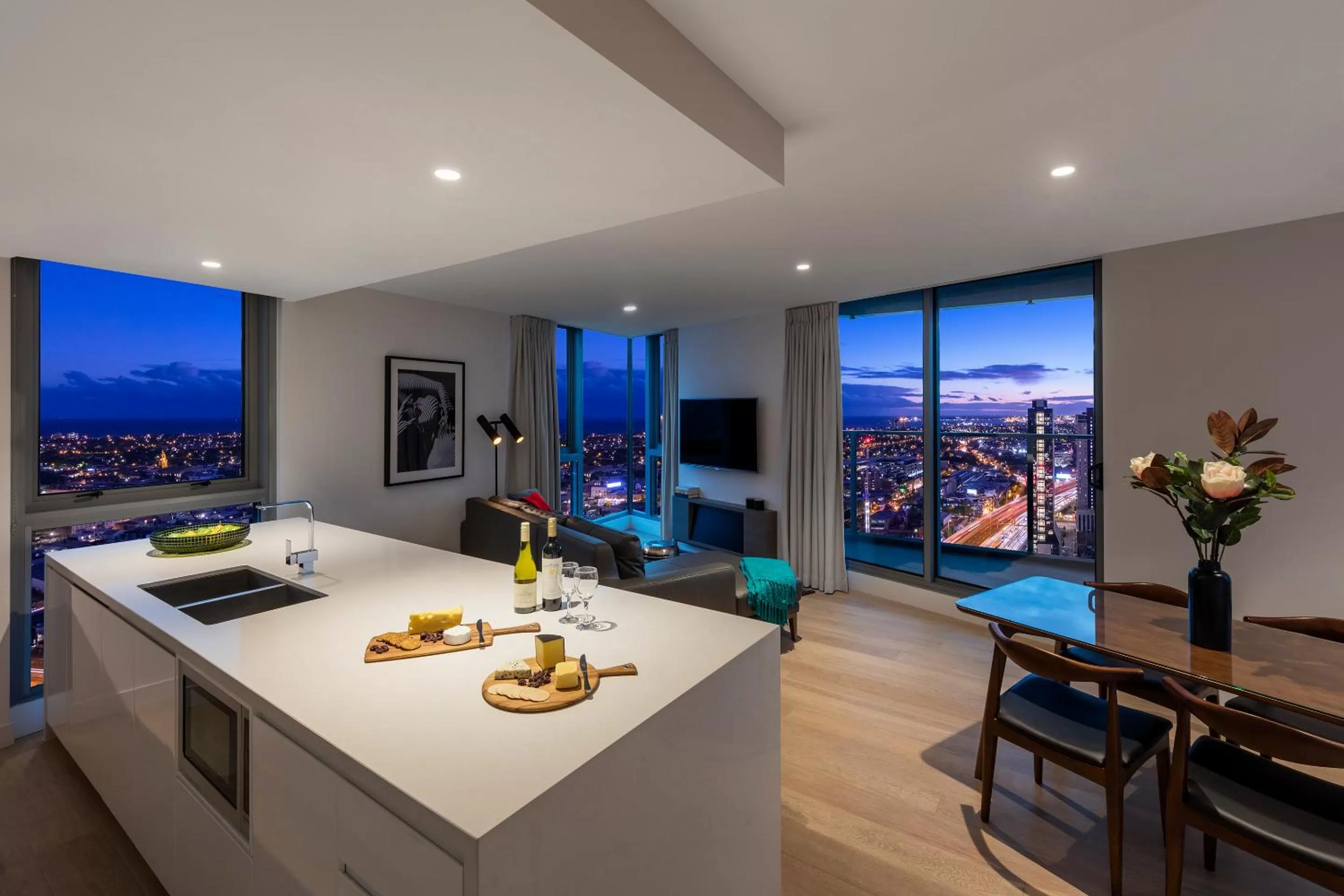 Two-Bedroom Executive Sky Apartment in Imagine Marco