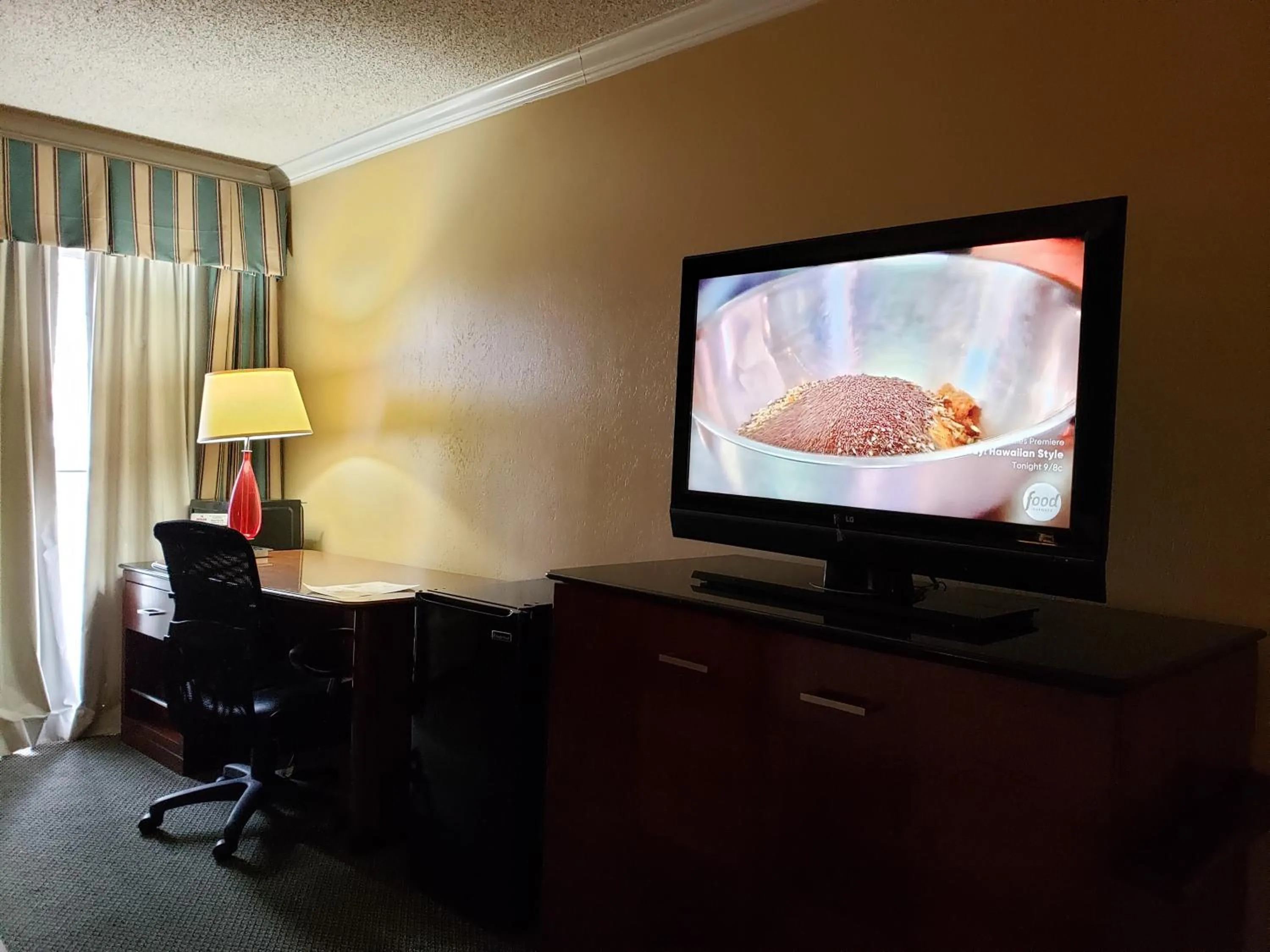 Deluxe Room with a King Bed (Handicapped) - Non-Smoking in Extend-a-Suites - Extended Stay, I-40 Amarillo West