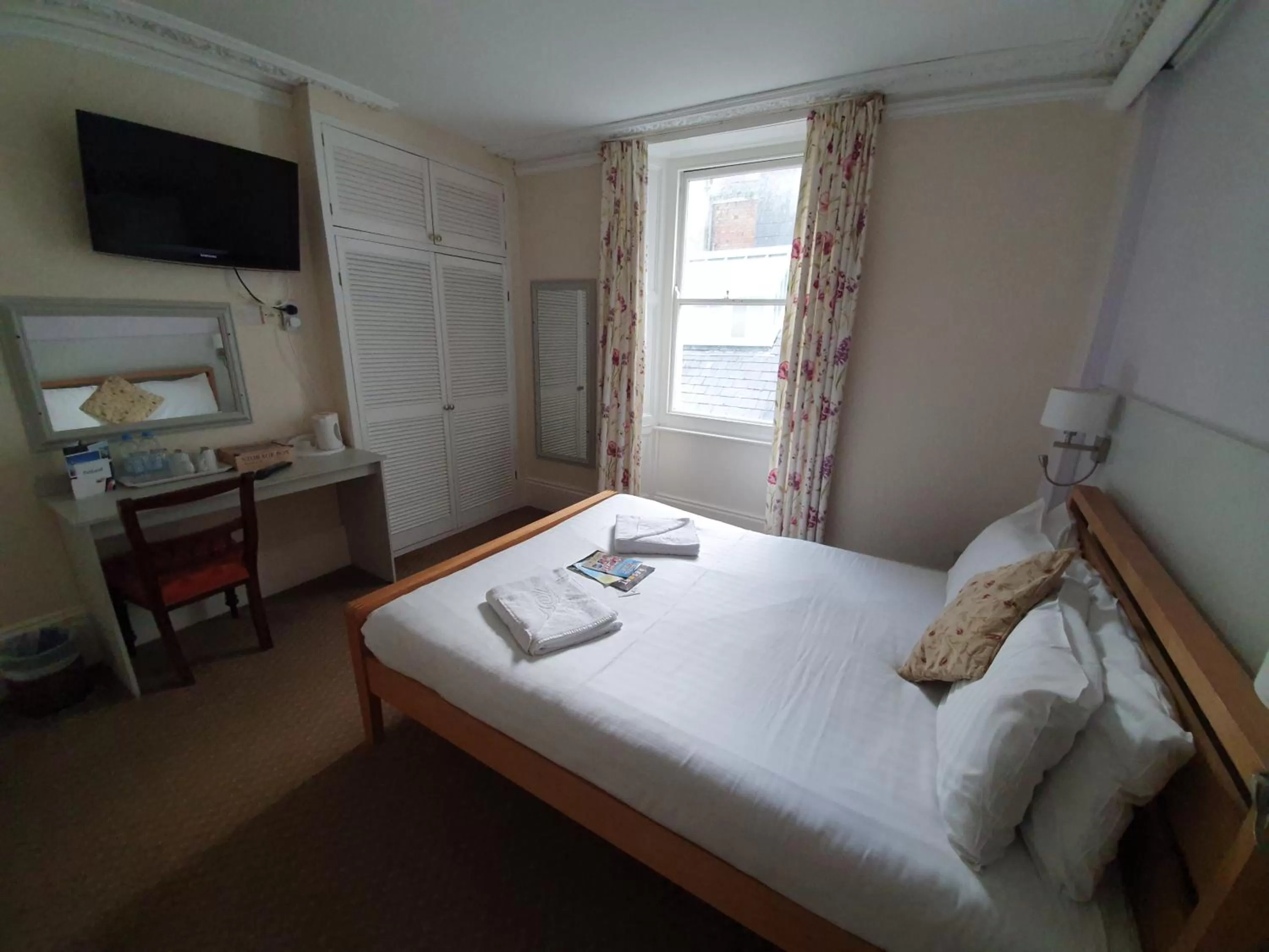 Double Room in Alexandra Hotel