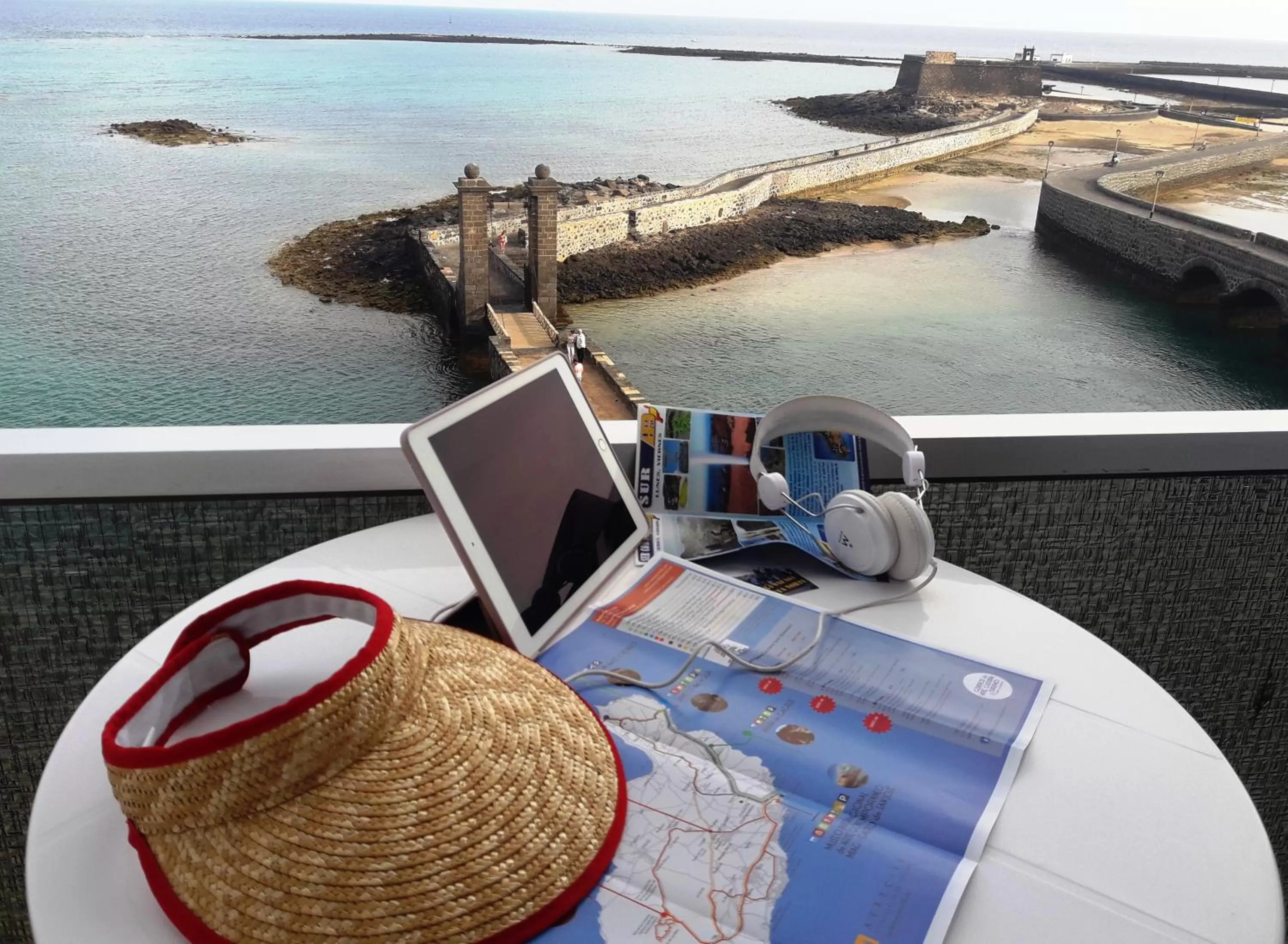 Standard Twin Room with Sea View in Hotel Miramar