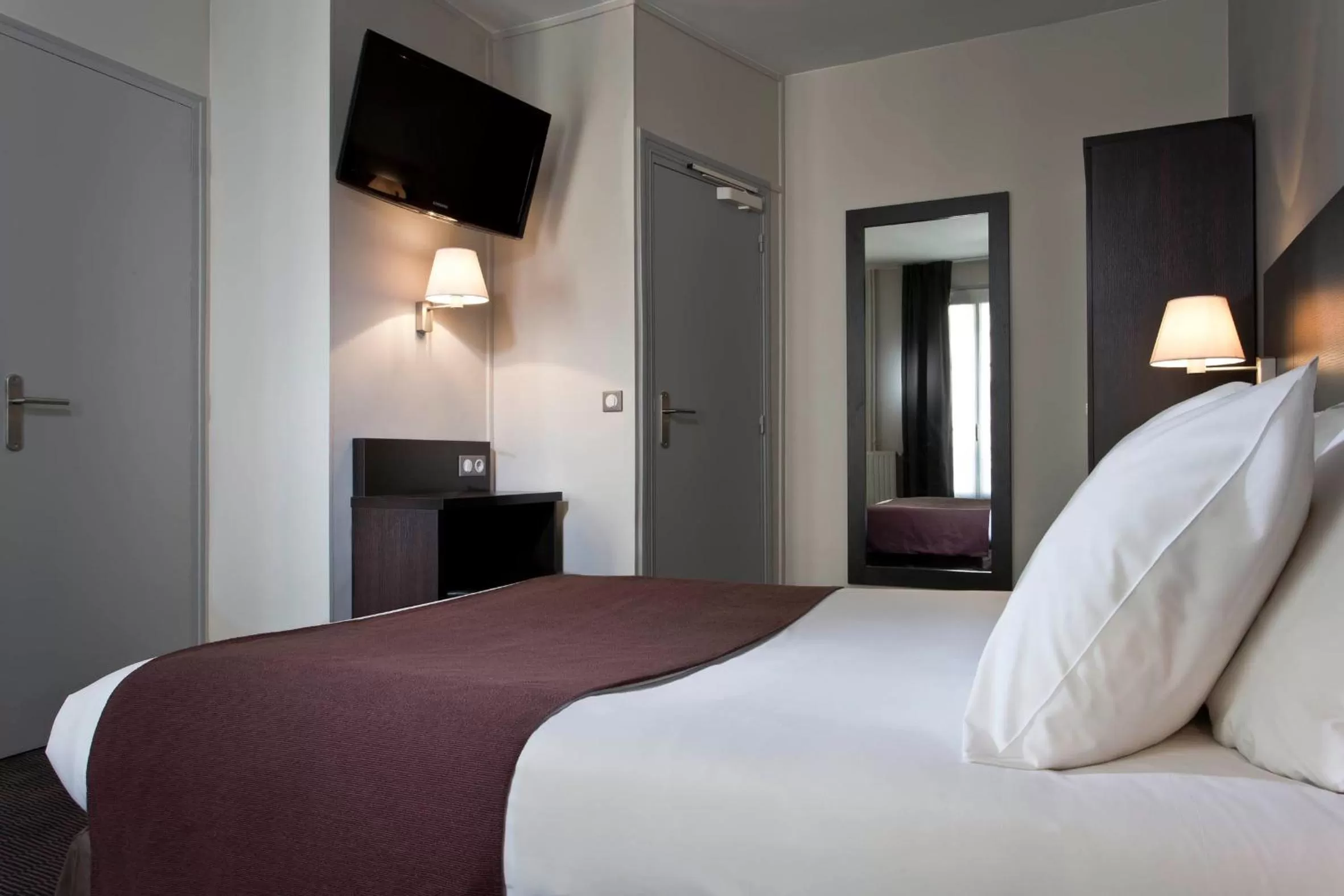 Club Double or Twin Room in Hôtel des Ecrivains