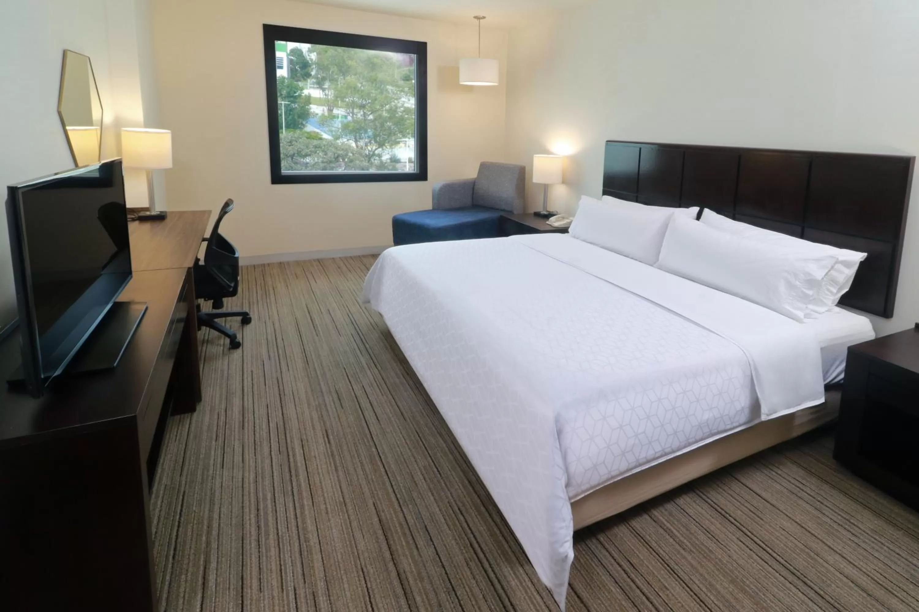 Holiday Inn Express Guadalajara Iteso by IHG