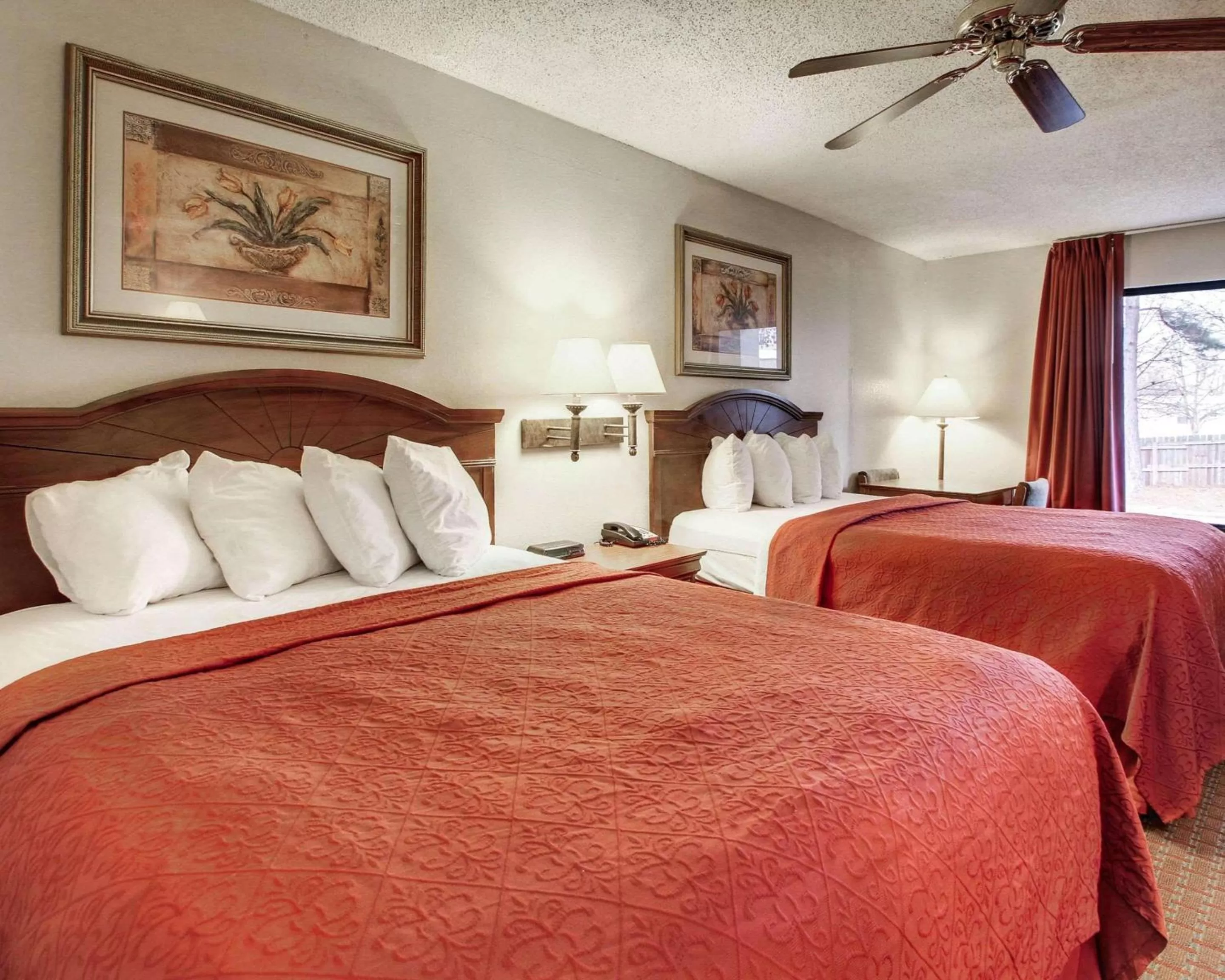 Queen Room with Two Queen Beds - Non-Smoking in Quality Inn & Suites Clinton - Jackson West