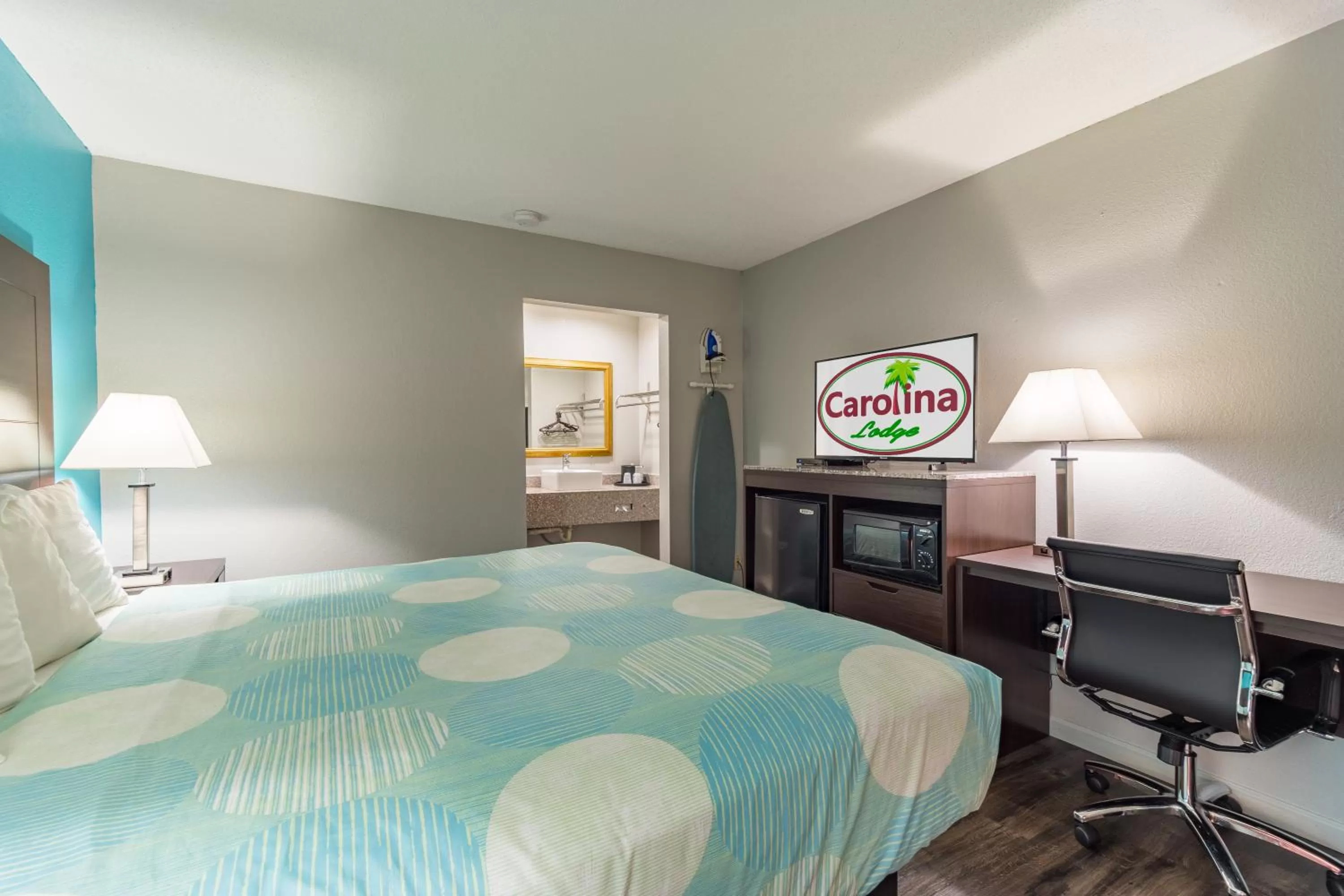 King Room - Smoking  in Carolina Lodge