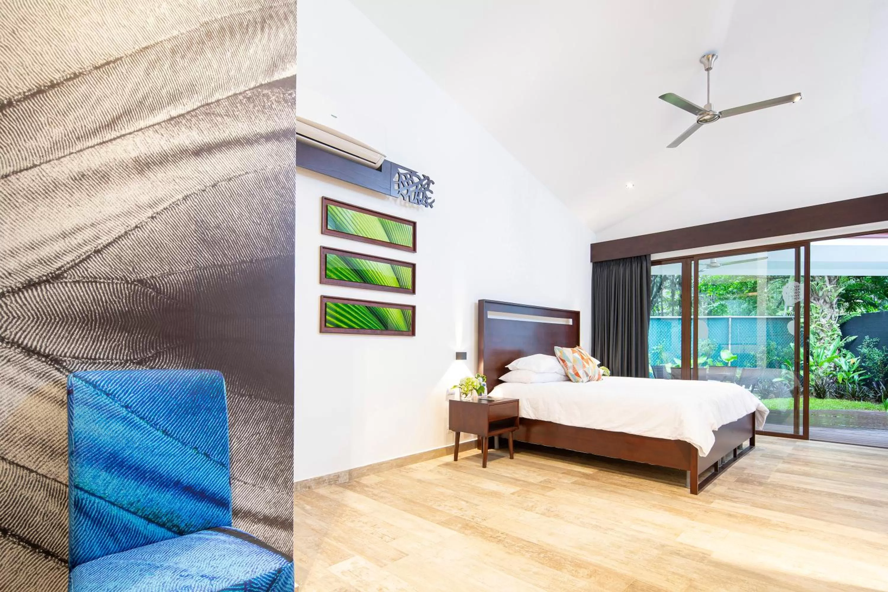 Superior King Room in Pumilio Mountain & Ocean Hotel