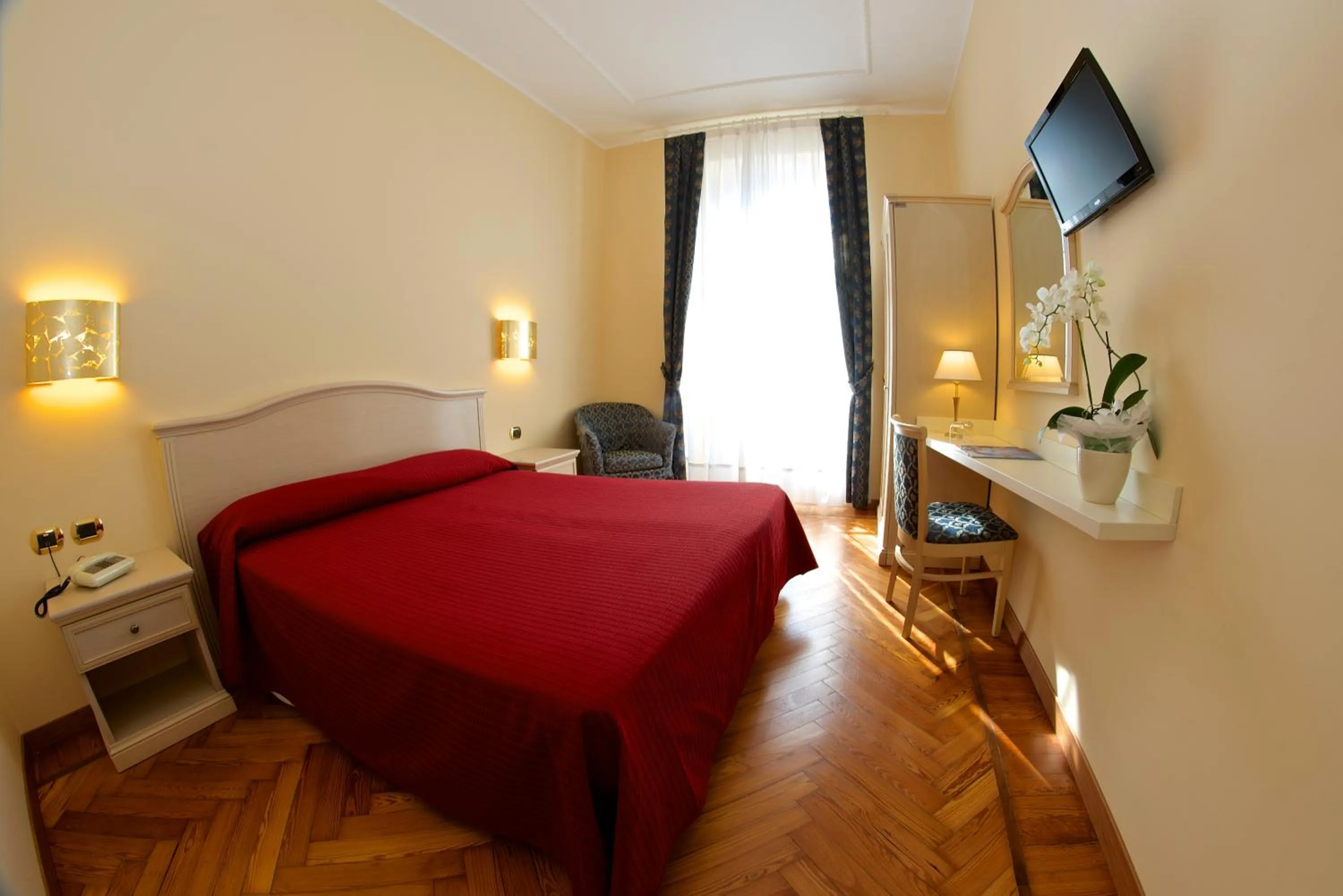 Double Room with Lake View in Hotel Excelsior Splendide