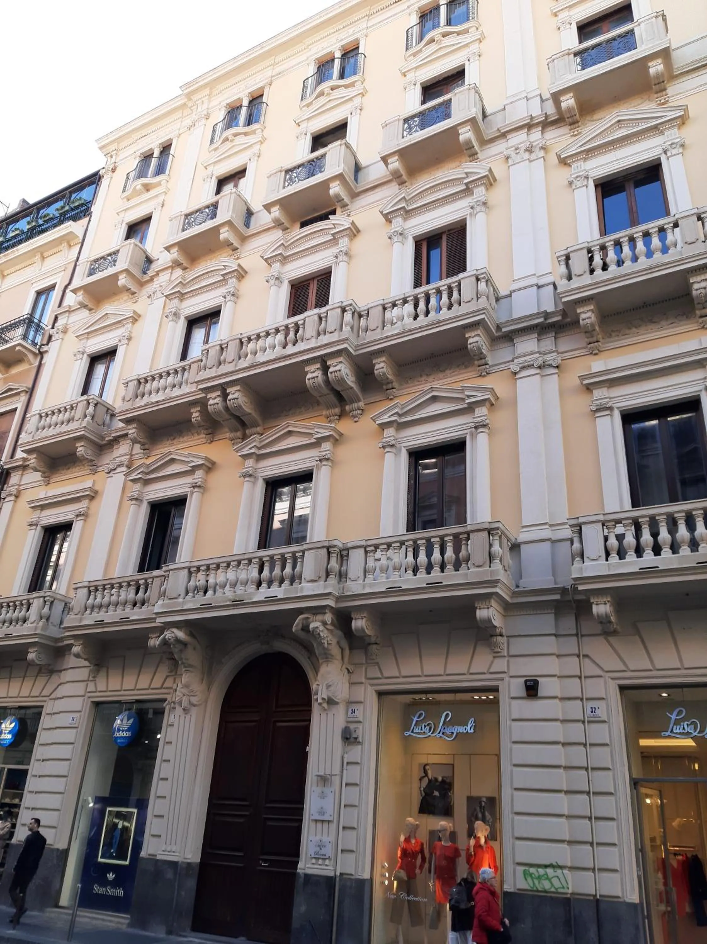 Property building in Umberto House Catania