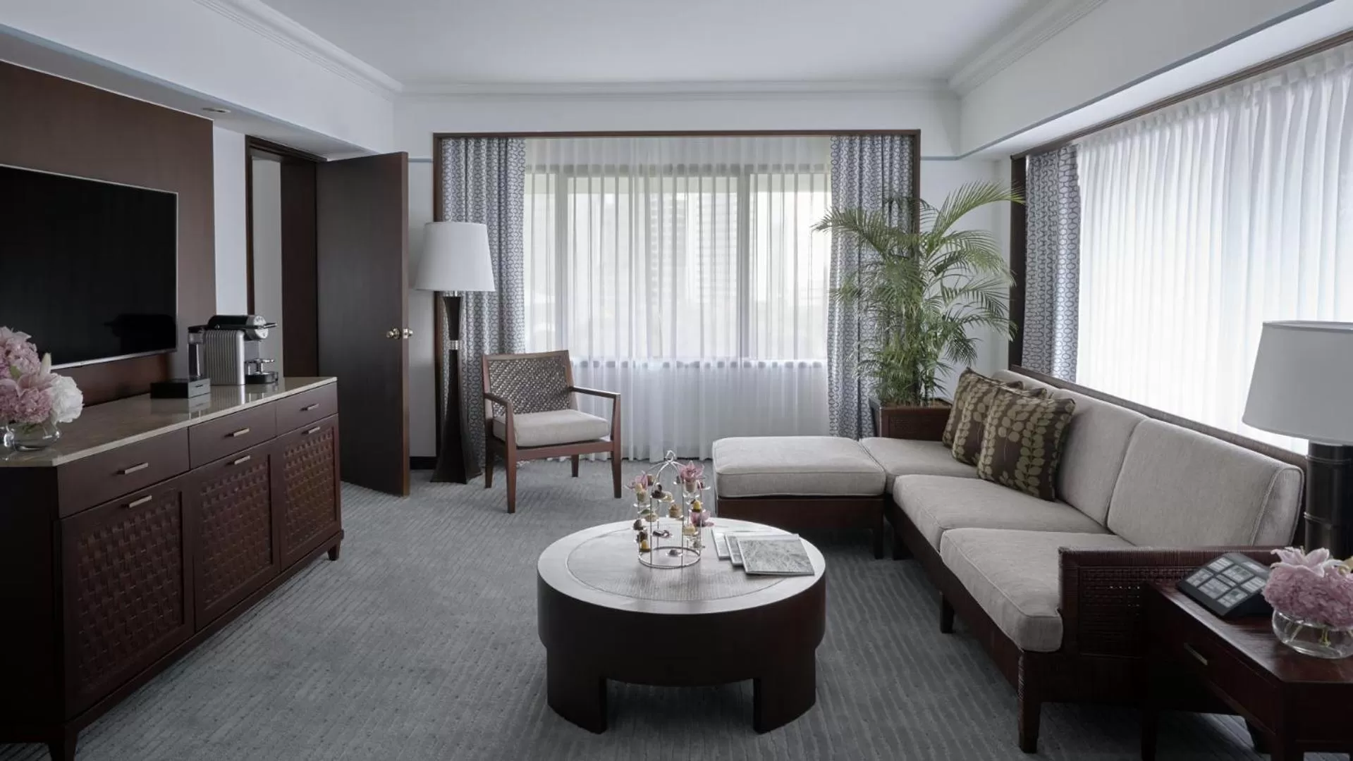 Premier Suite in The Peninsula Manila