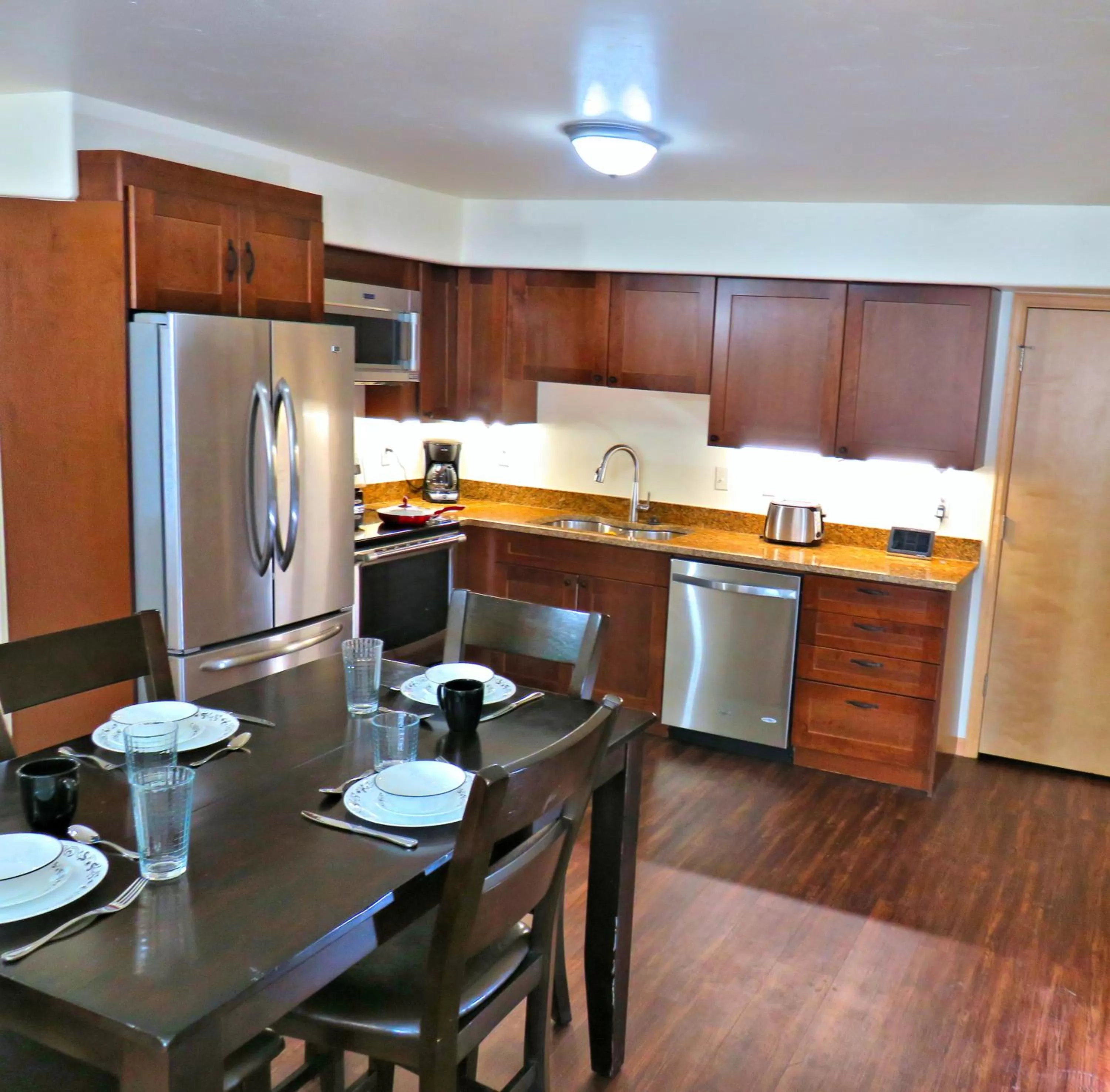 Luxury One-Bedroom Apartment in Mein Haus Bed & Breakfast