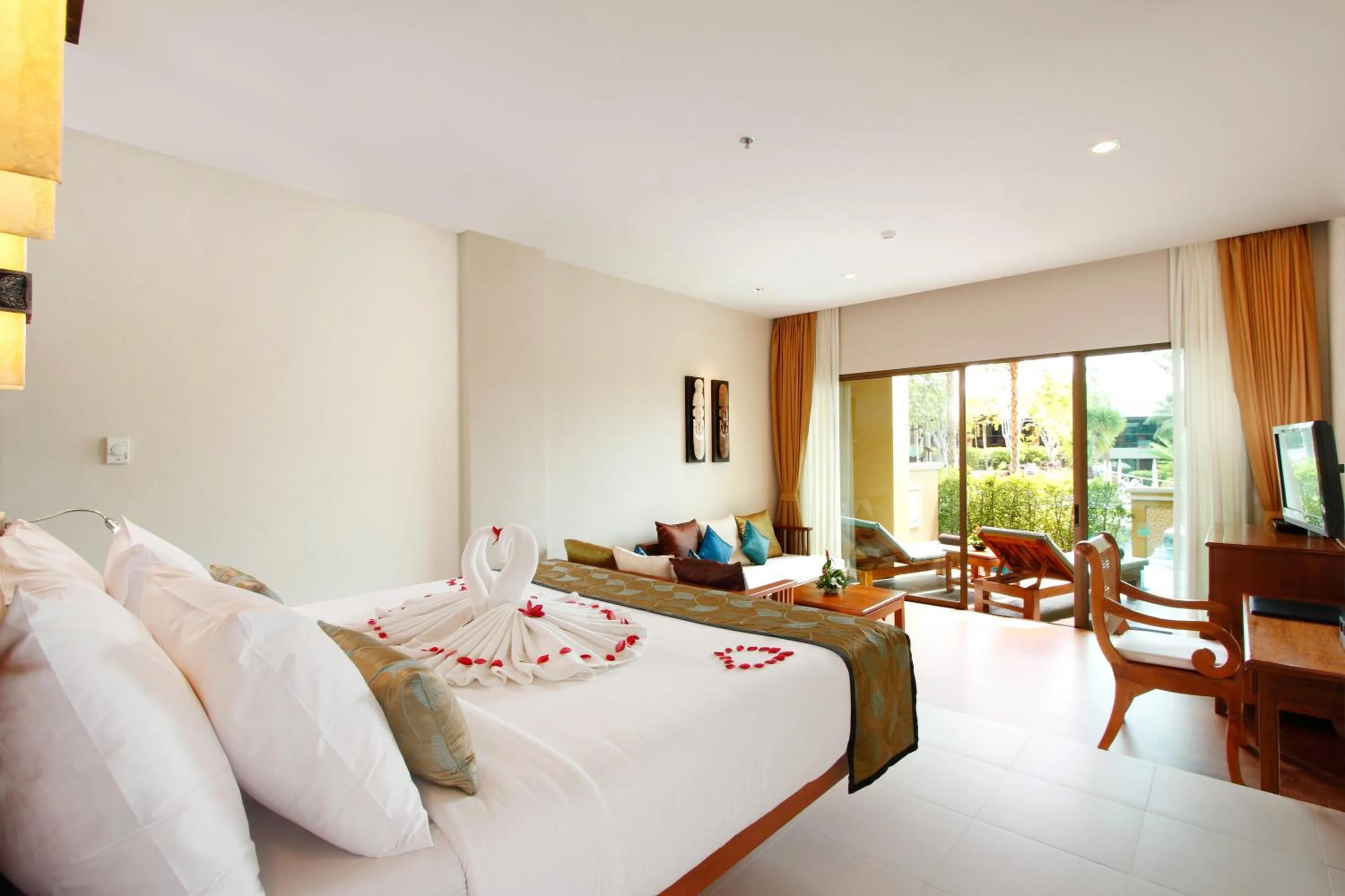 Deluxe Double Room with Pool Access in Rawai Palm Beach Resort - SHA Extra Plus