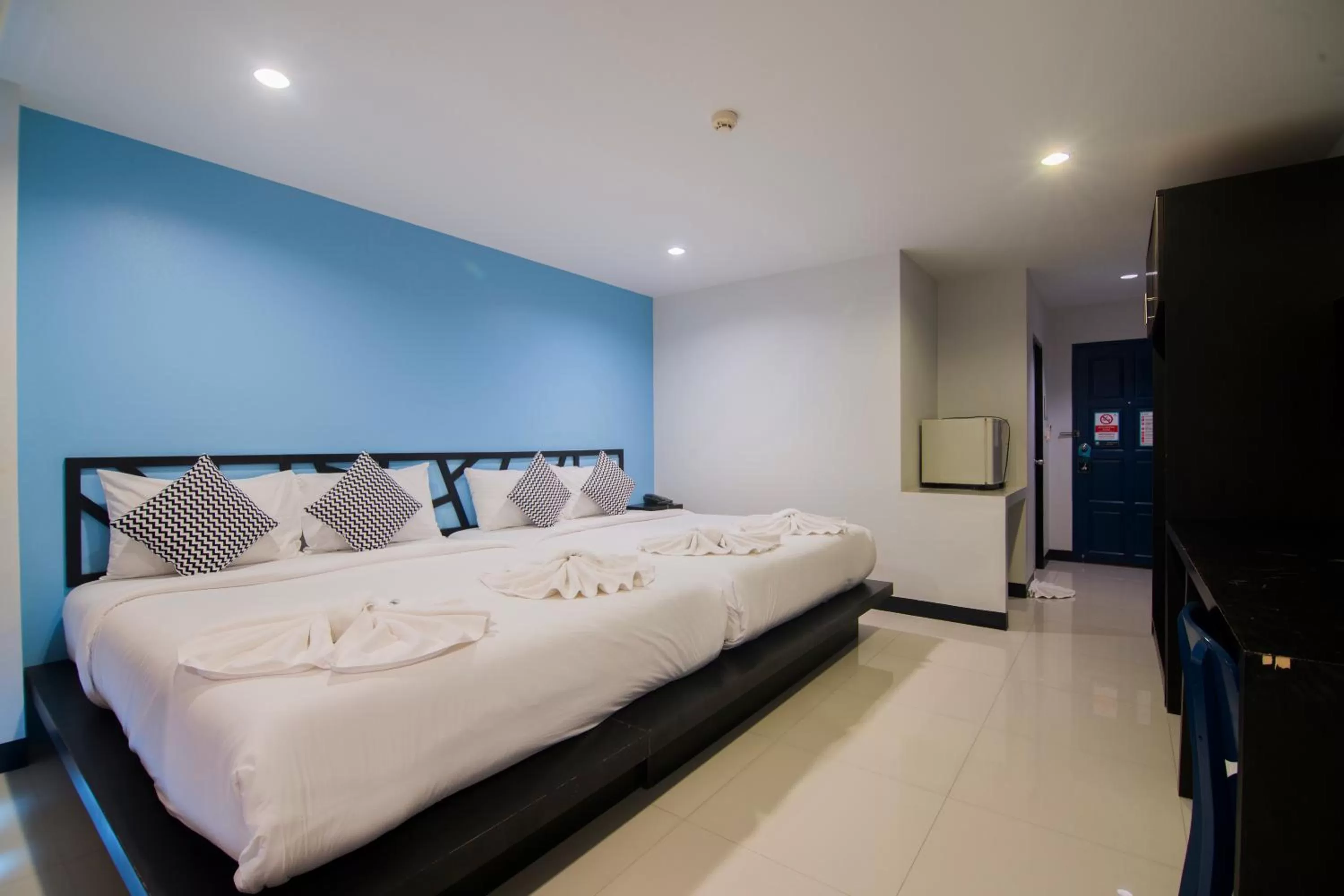 Family Double Room City View in Sleep Whale Hotel