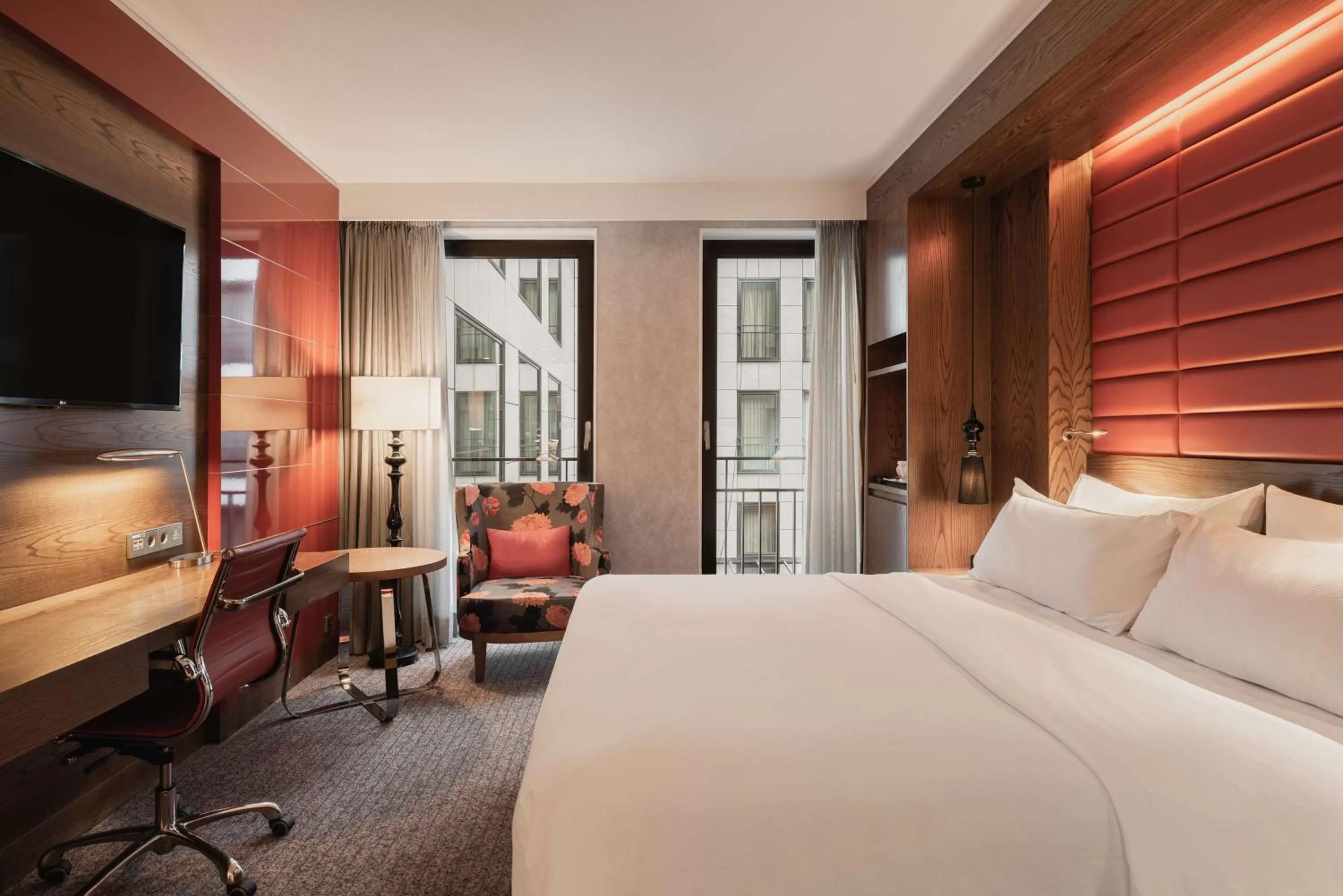 King Deluxe Room in Hilton The Hague