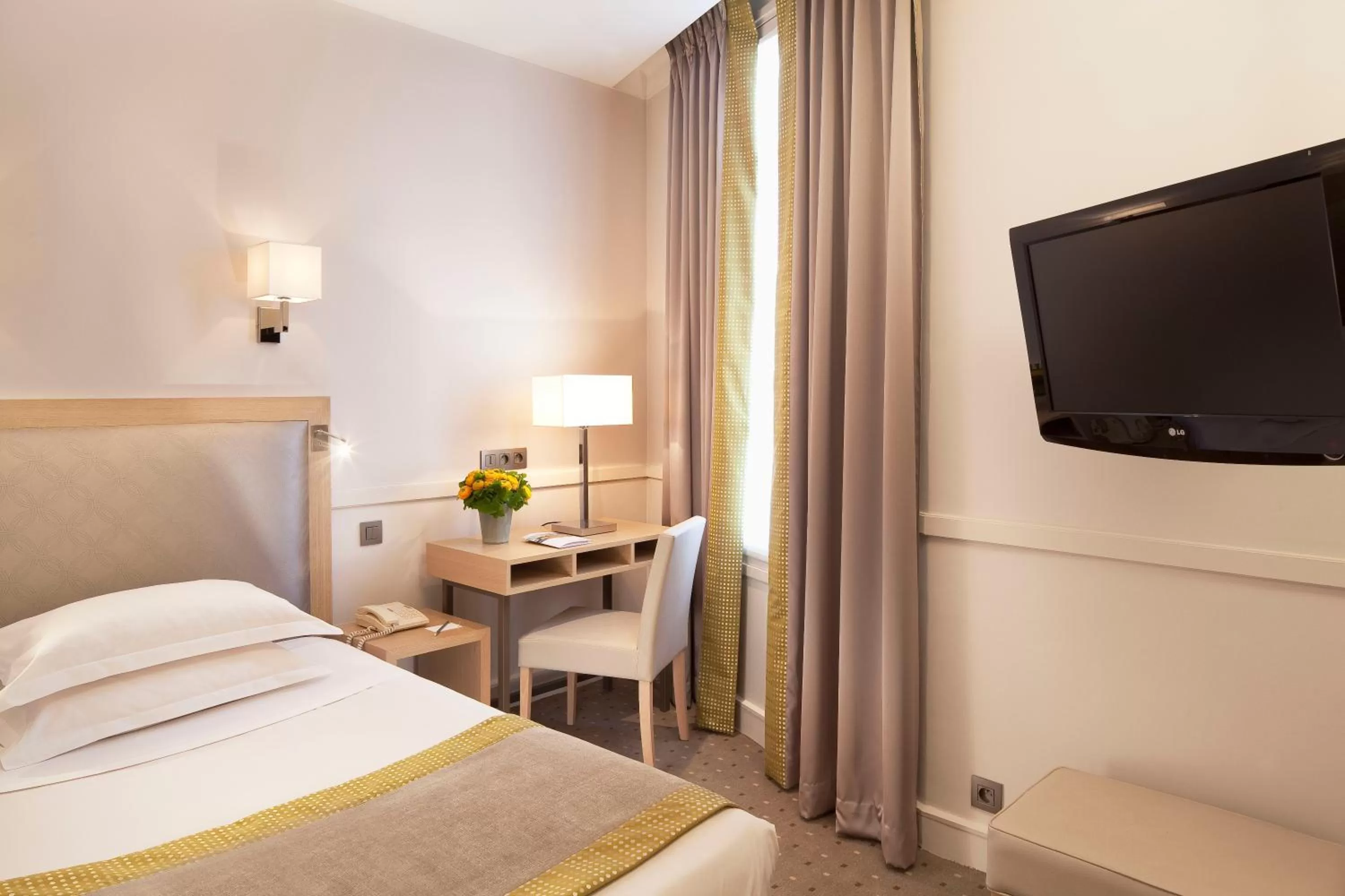 Standard Single Room in Floride-Etoile