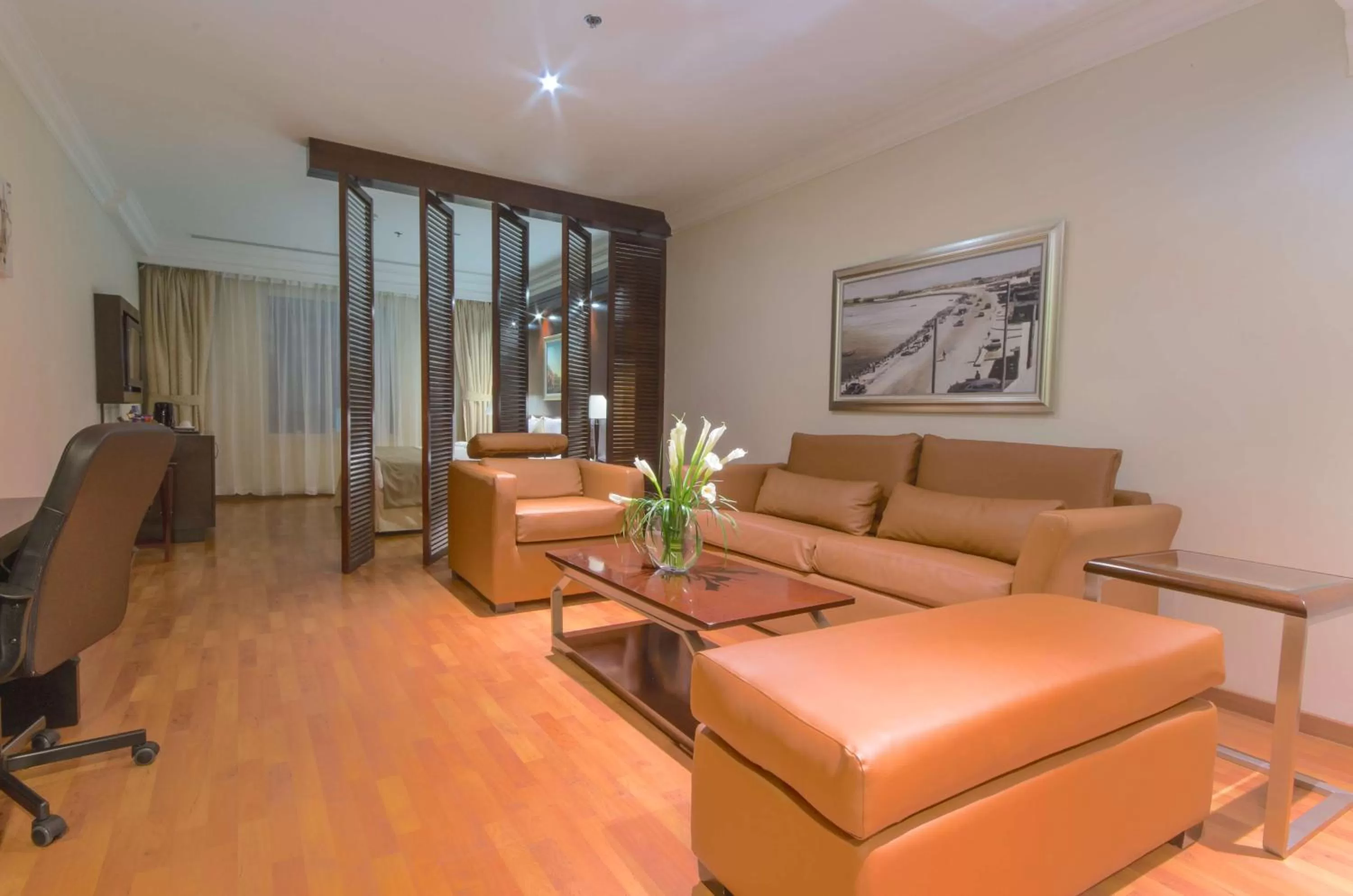 Deluxe King Suite in Best Western Plus Doha