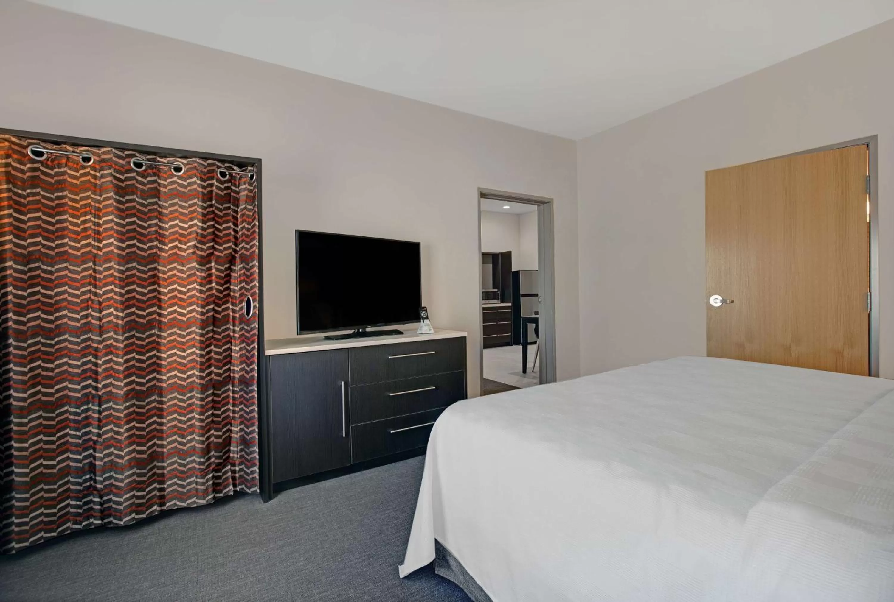 King Suite - Mobility Accessible/Non-Smoking in Home2 Suites By Hilton Yuma Pivot Point