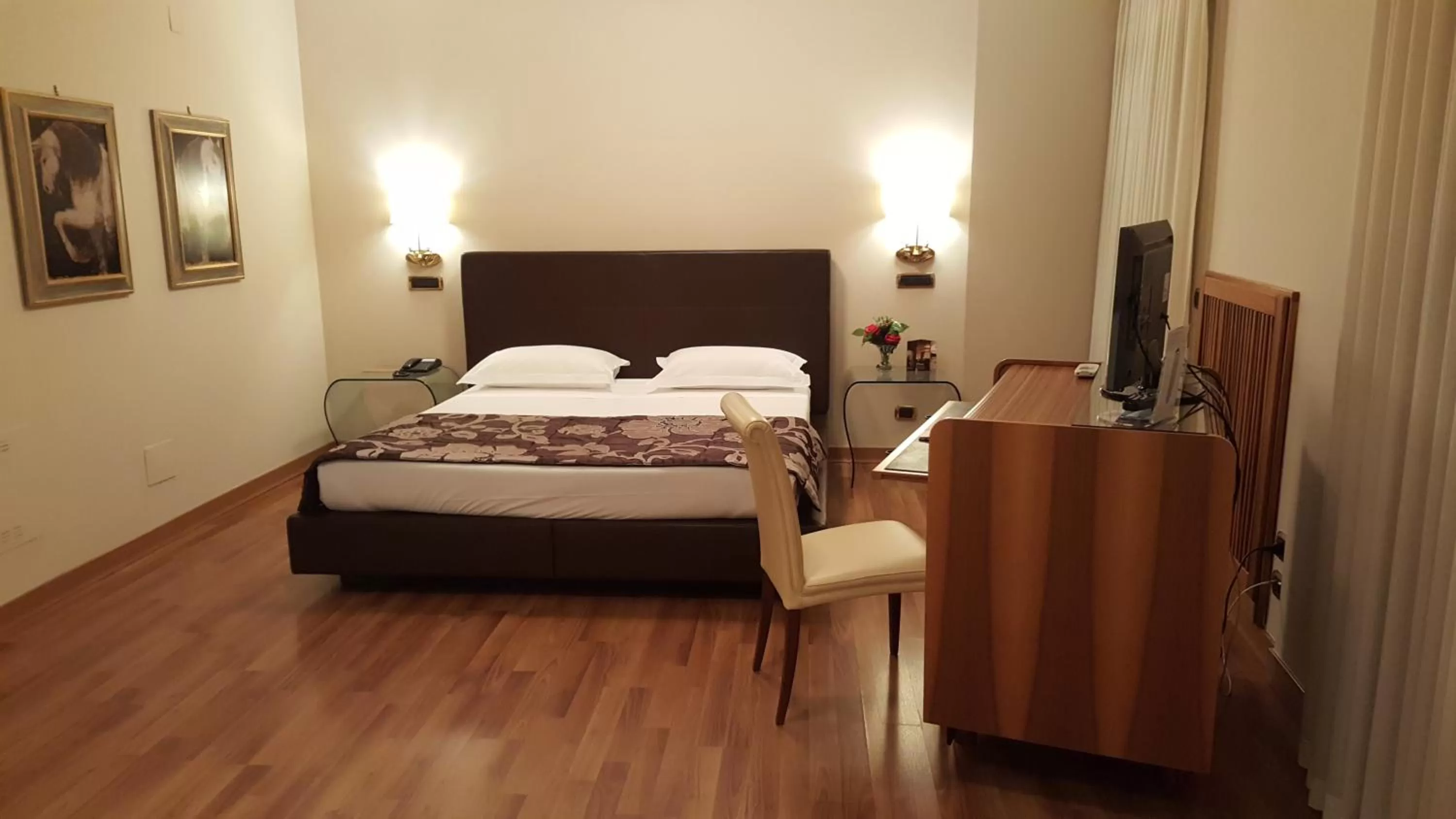 Superior Double Room in Hotel Villa Traiano