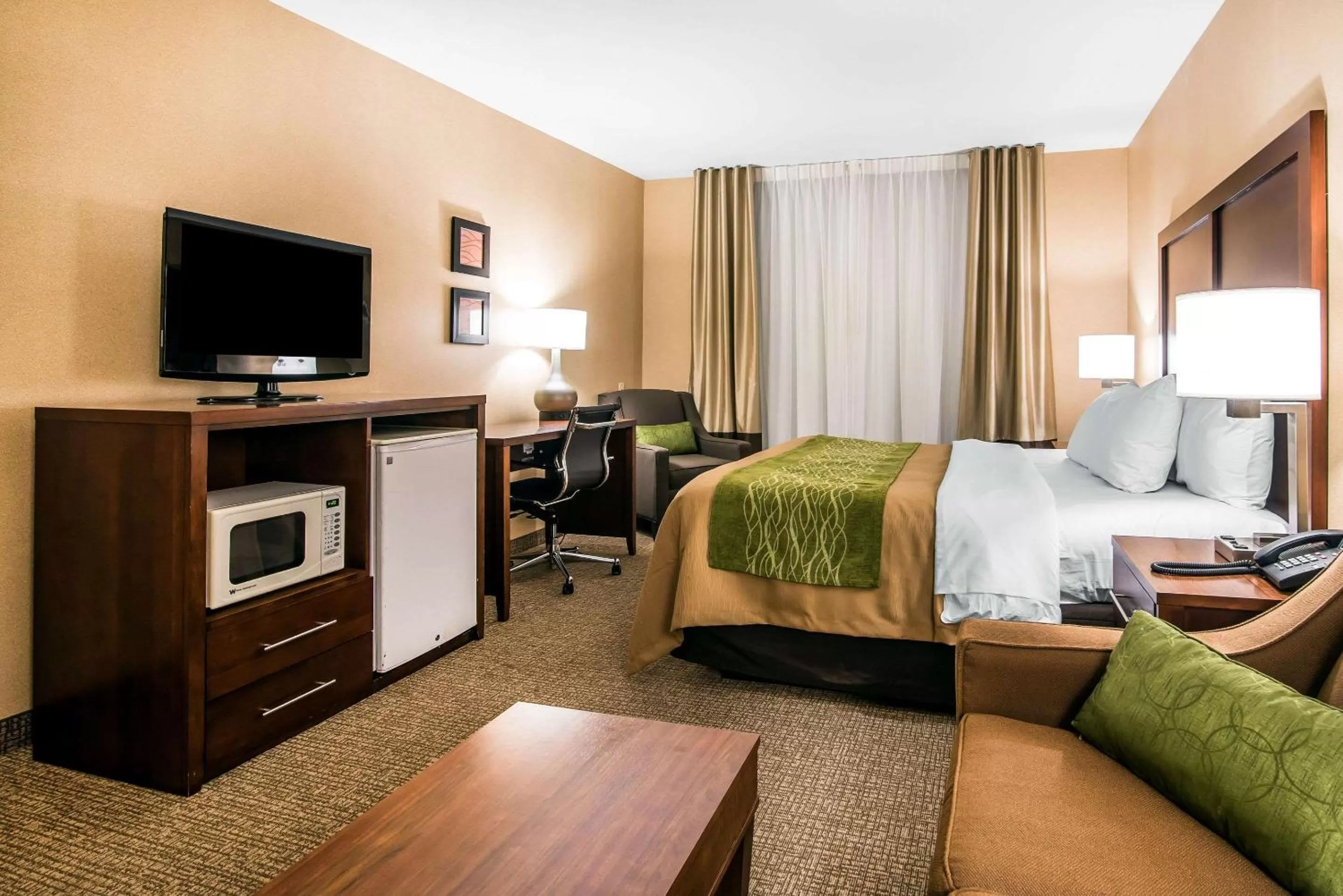 Superior King Room - Non-Smoking in Quality Inn & Suites Towanda