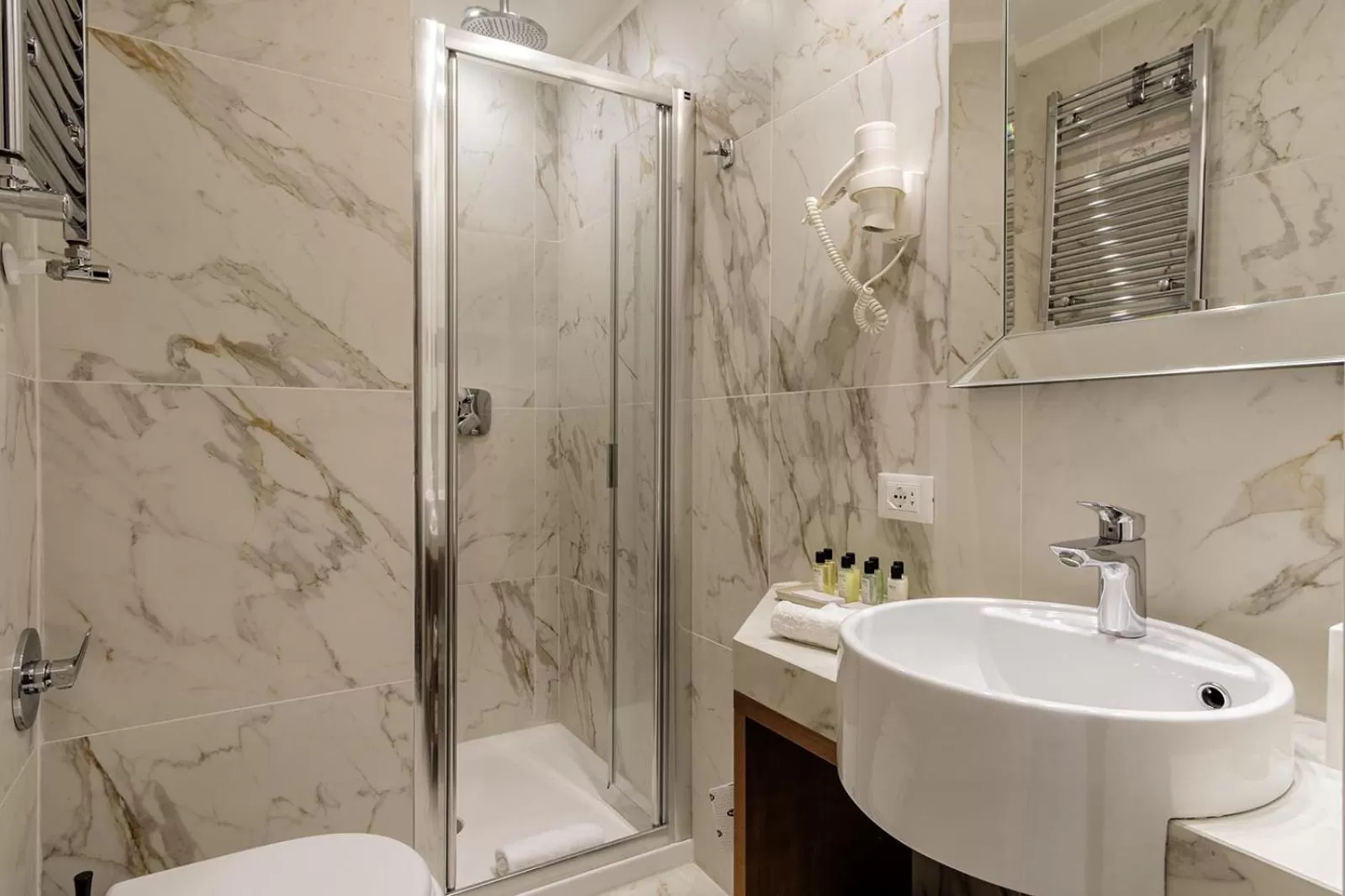 Superior Double or Twin Room - Annex in Hotel Smeraldo