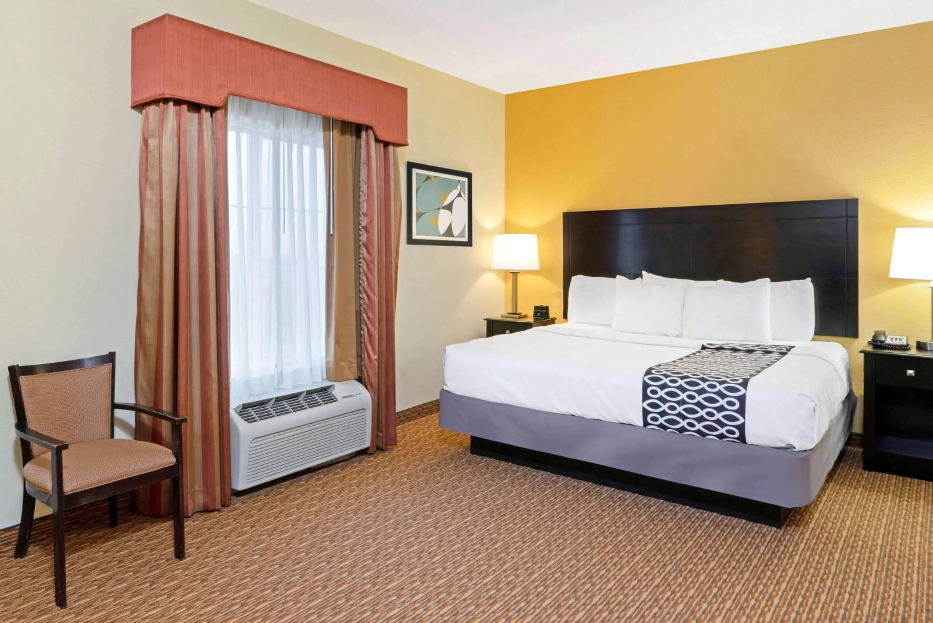 Presidential Suite - Non-Smoking in La Quinta by Wyndham Stillwater -University Area