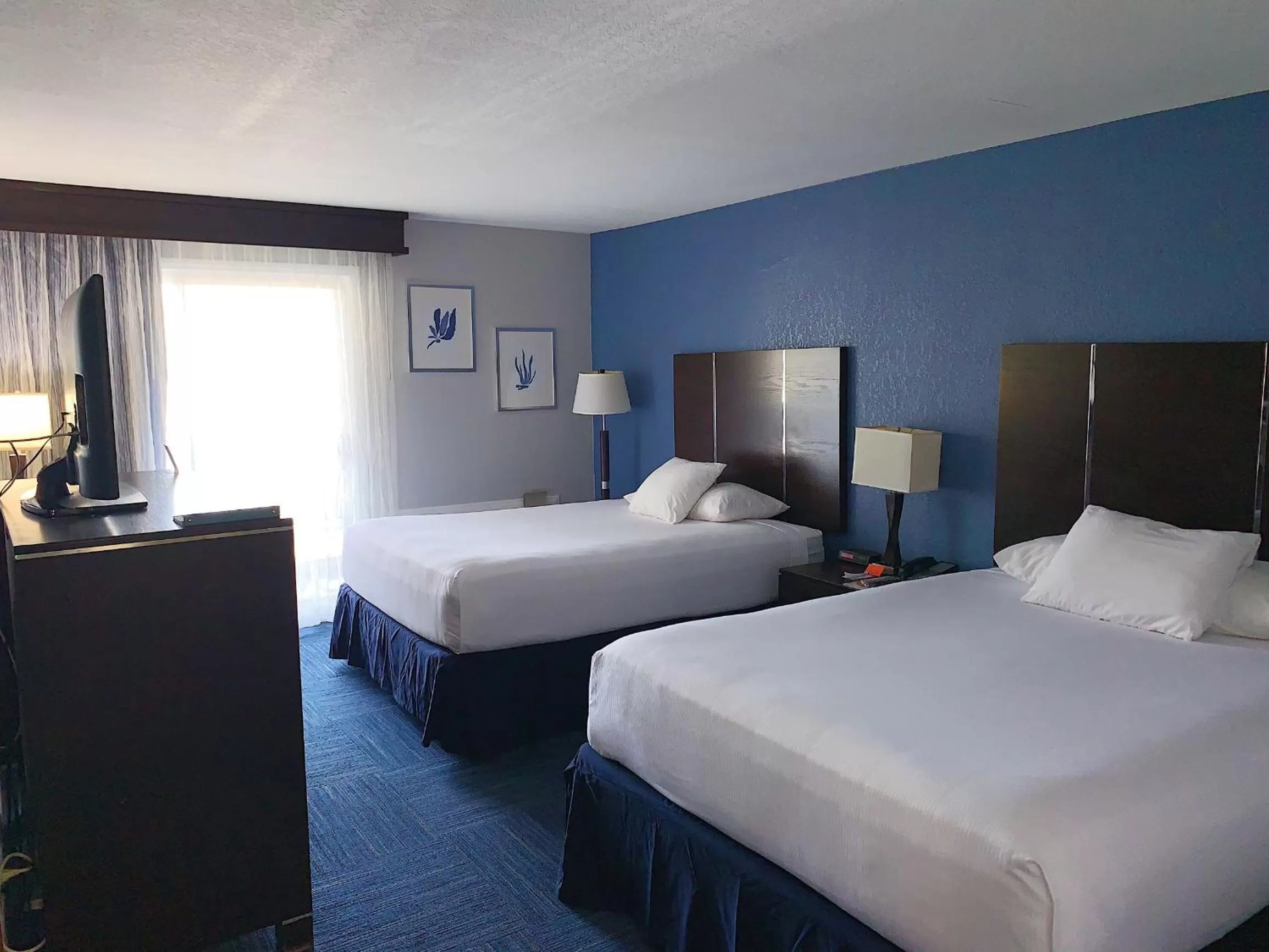 Deluxe Queen Room with Two Queen Beds in The Pacific Inn