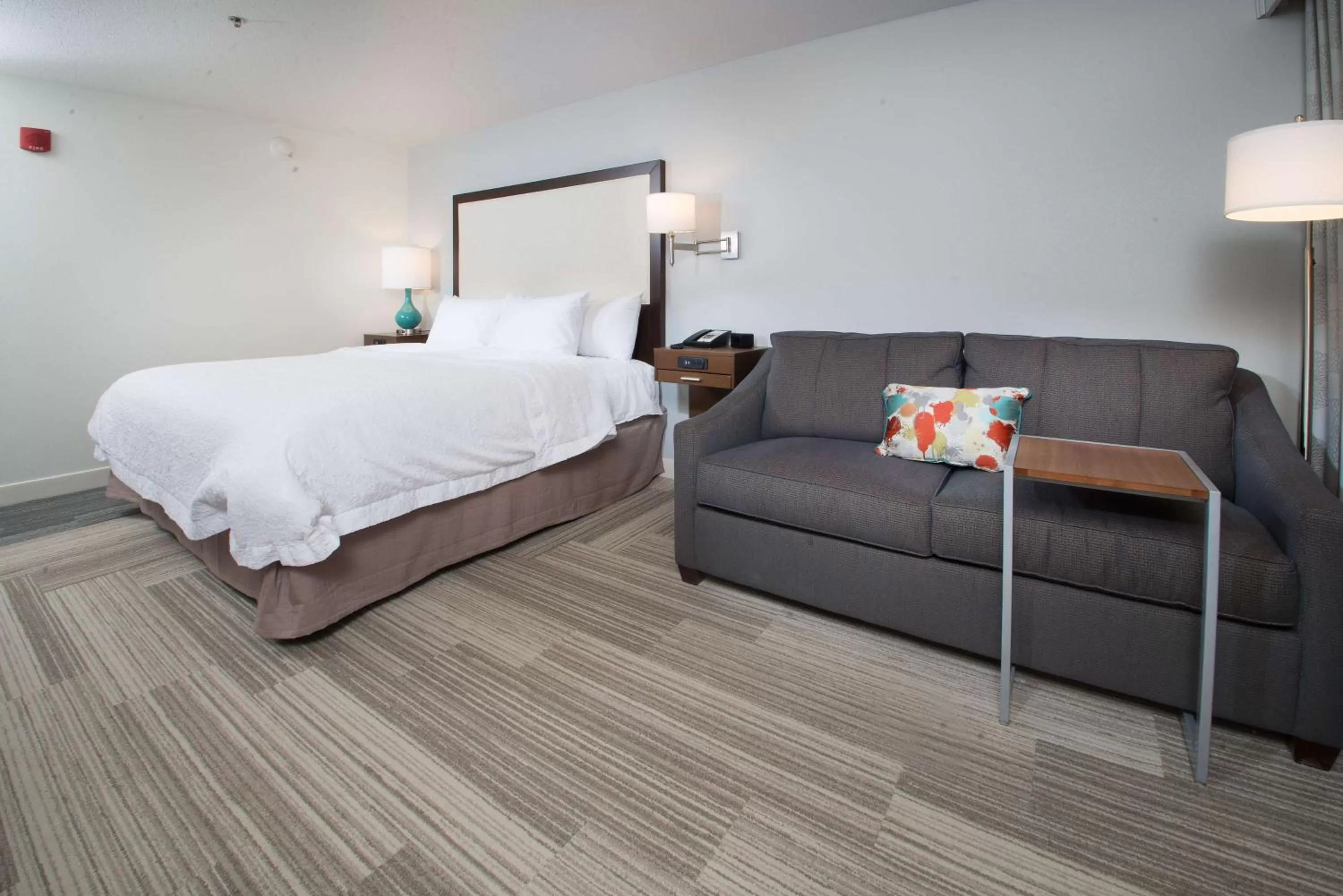 Executive King Room with Sofa Bed - Non-Smoking in Hampton Inn Tiffin