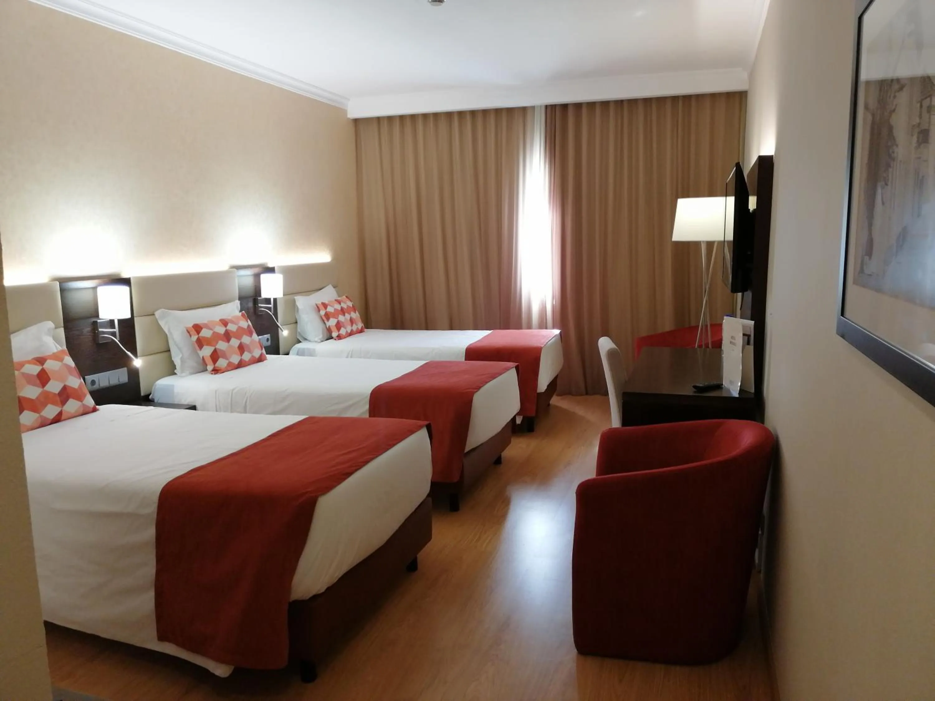 Triple Room in Hotel Monaco