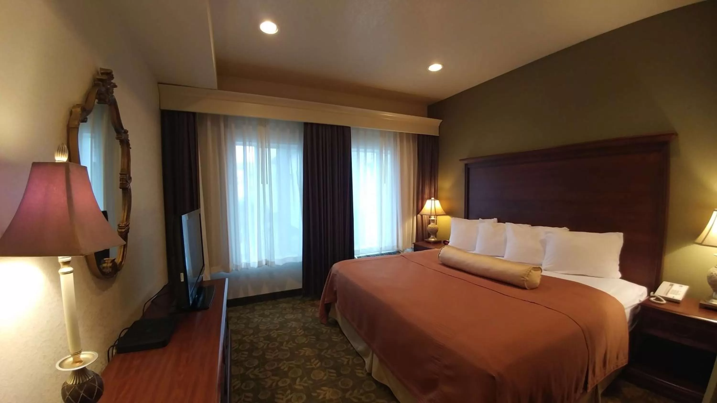 King Suite with Two King Beds in Best Western Salbasgeon Inn & Suites