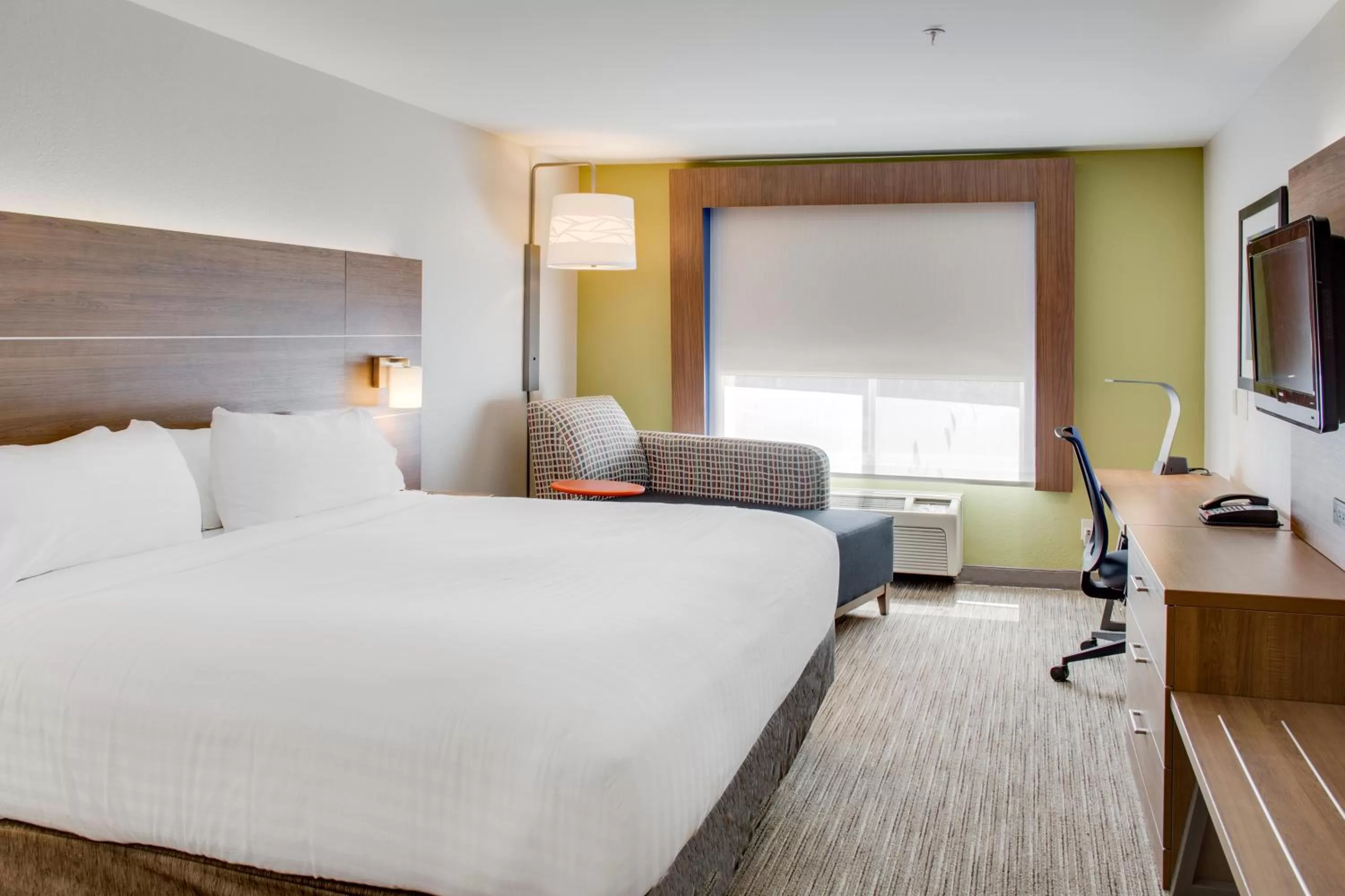 King Suite in Holiday Inn Express Hotel & Suites Chickasha by IHG