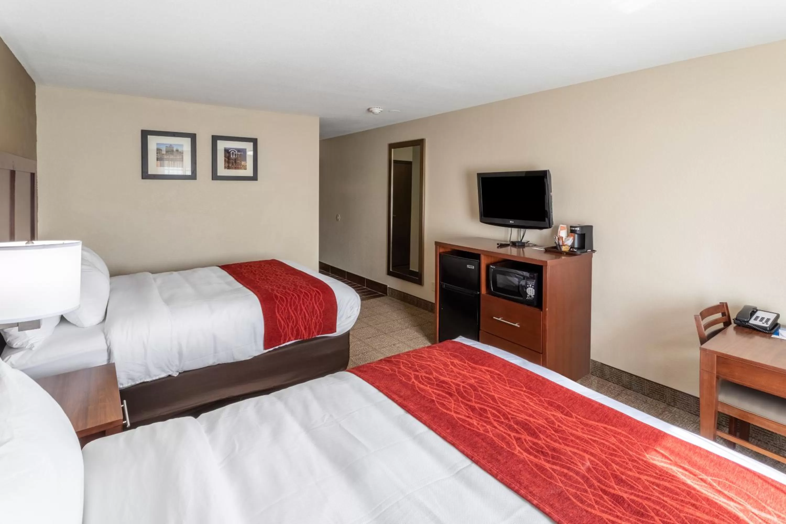 Queen Room with Two Queen Beds - Non-Smoking in Comfort Inn
