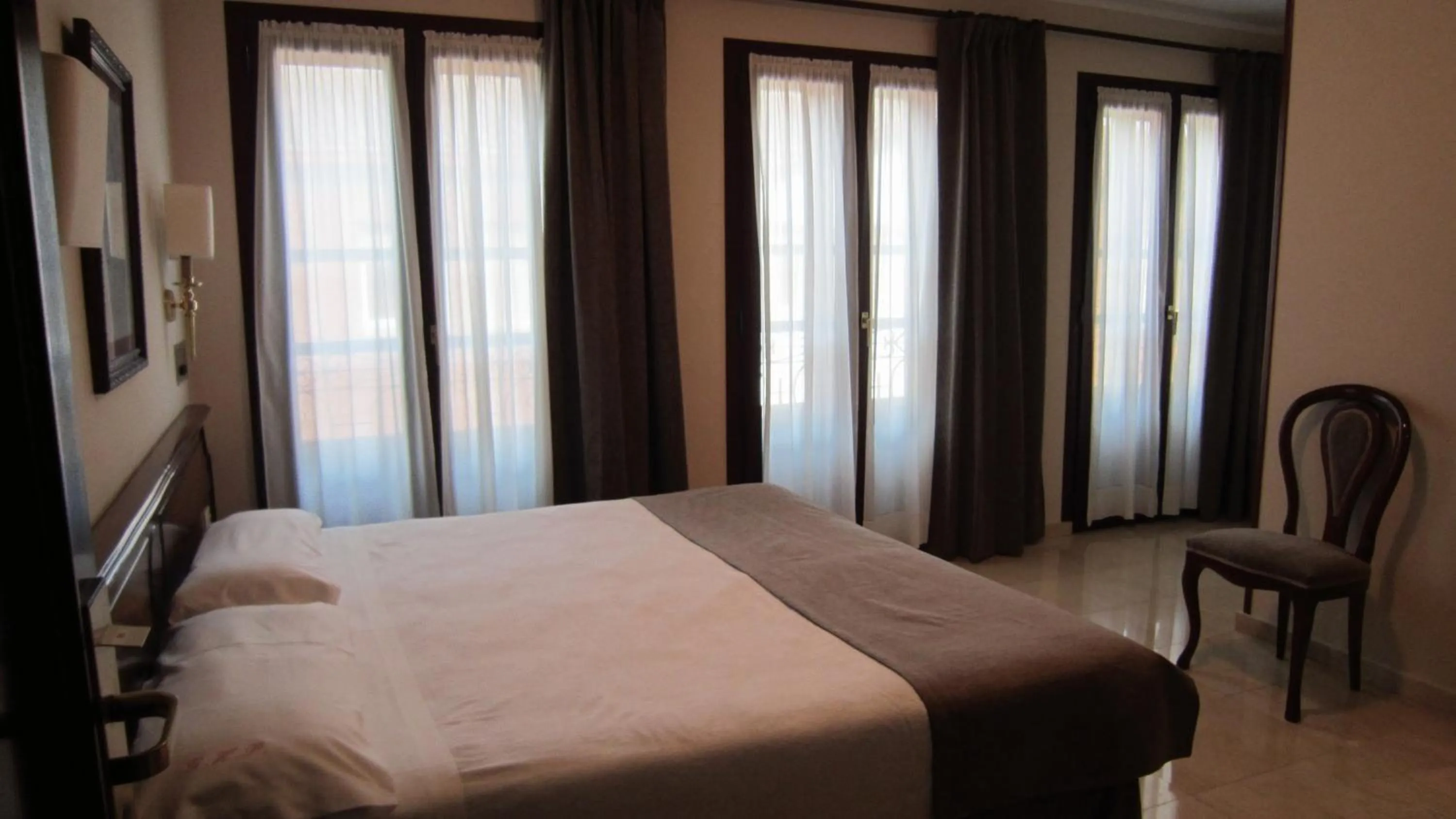 Standard Double or Twin Room in Gran Hotel Paraiso
