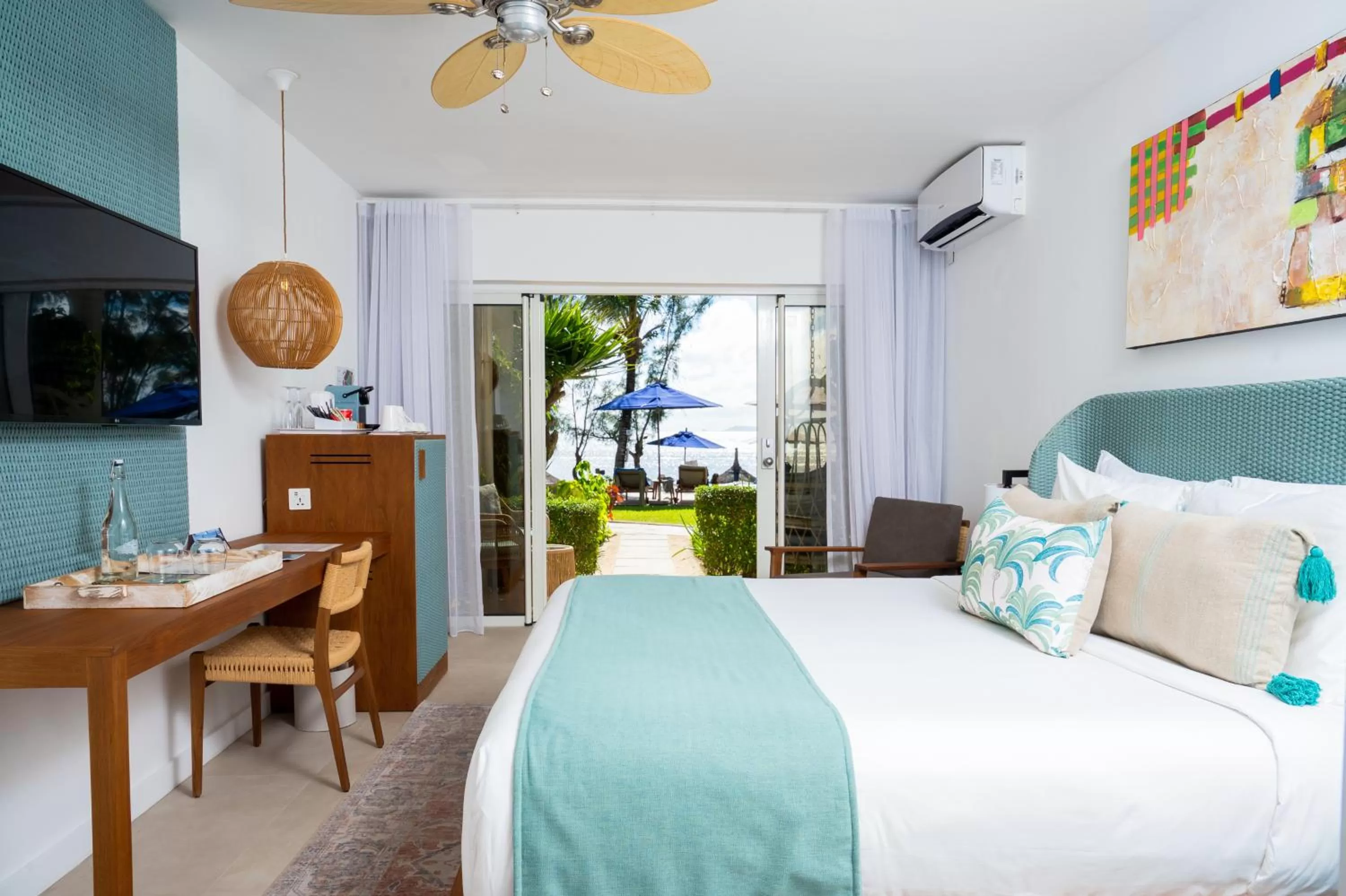 Deluxe Beachfront Room - single occupancy in Seapoint Boutique Hotel