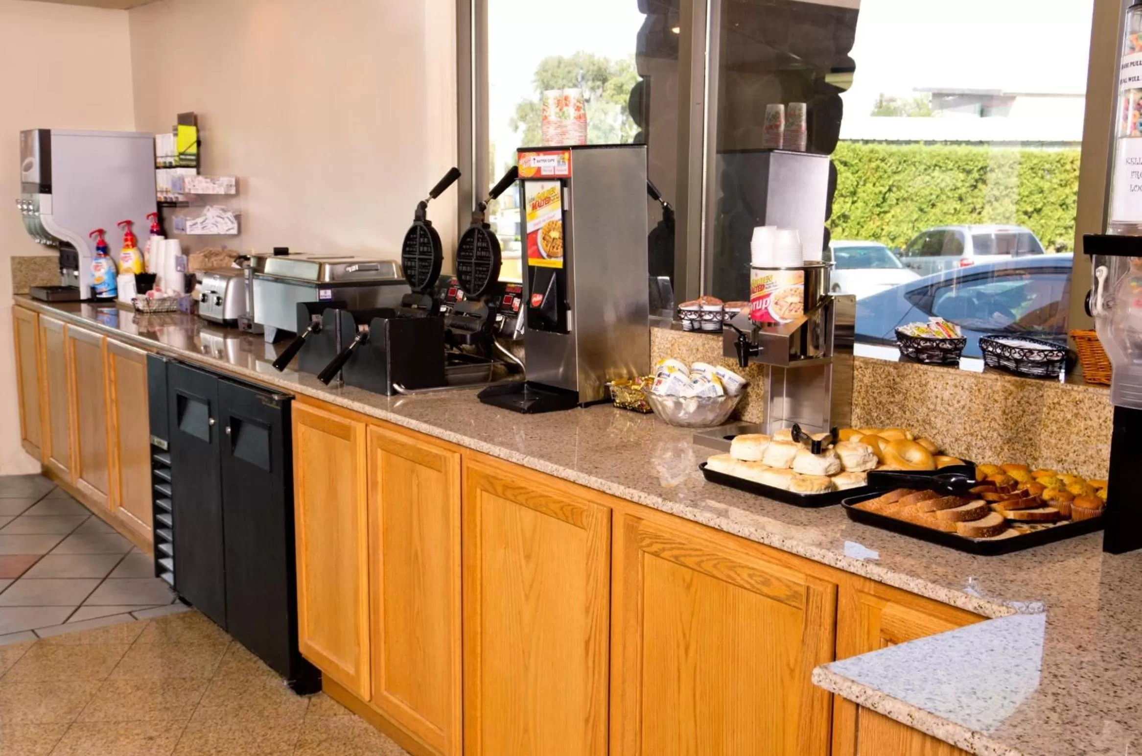 Food and drinks in Cedars Inn