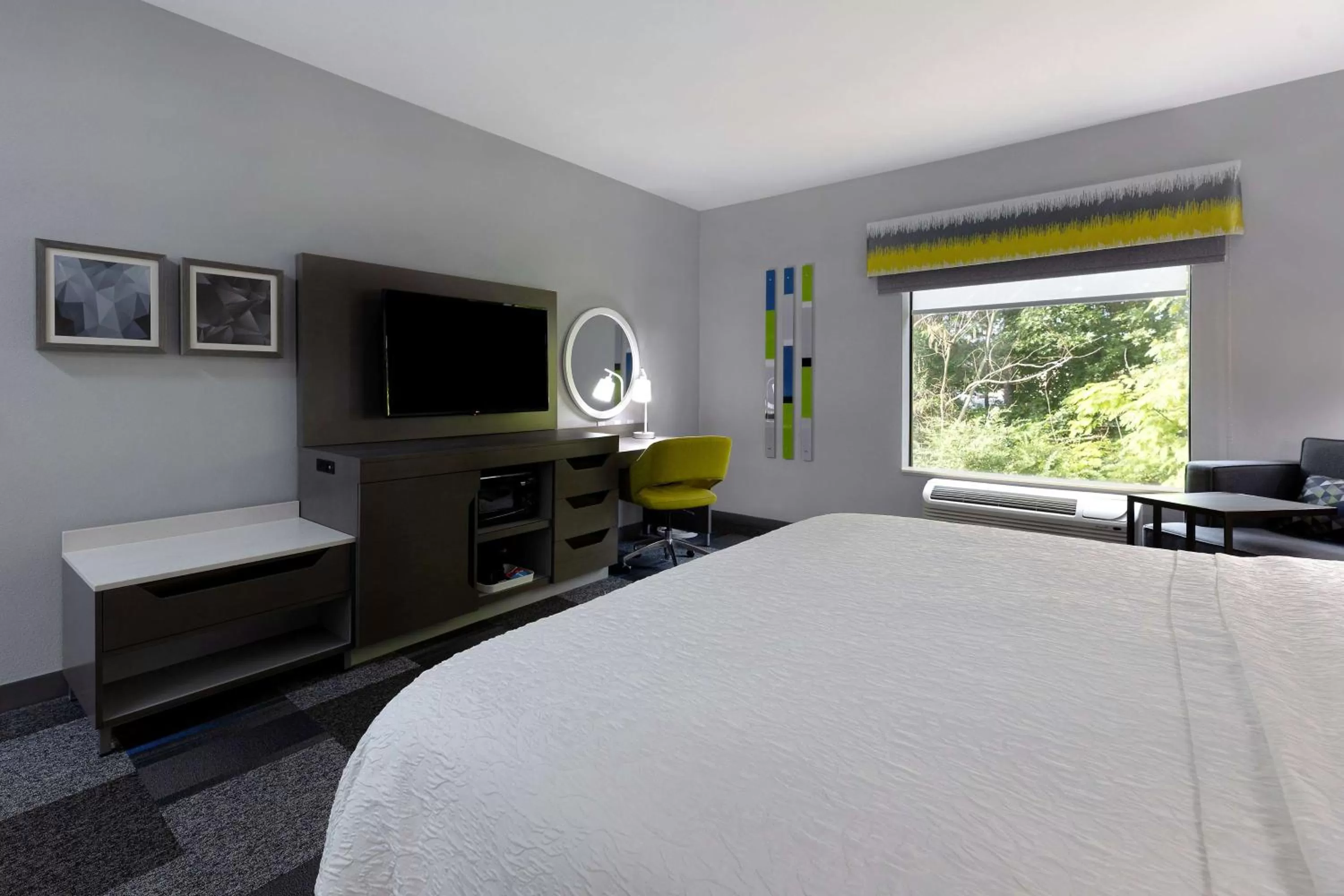 King Room - Mobility Access/Non-Smoking in Hampton Inn & Suites Nacogdoches