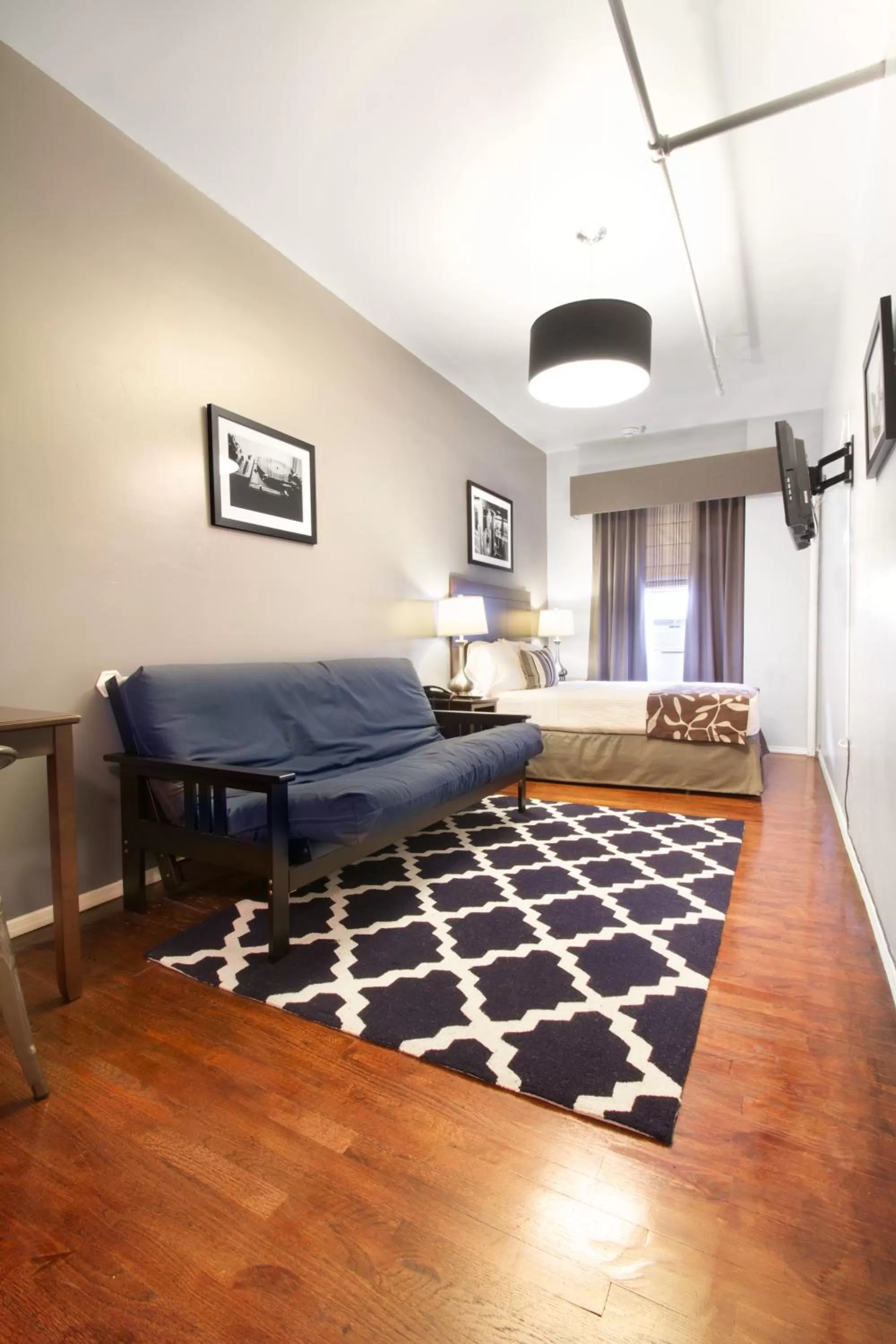 Standard Bedroom with Private Bath in Hotel 309