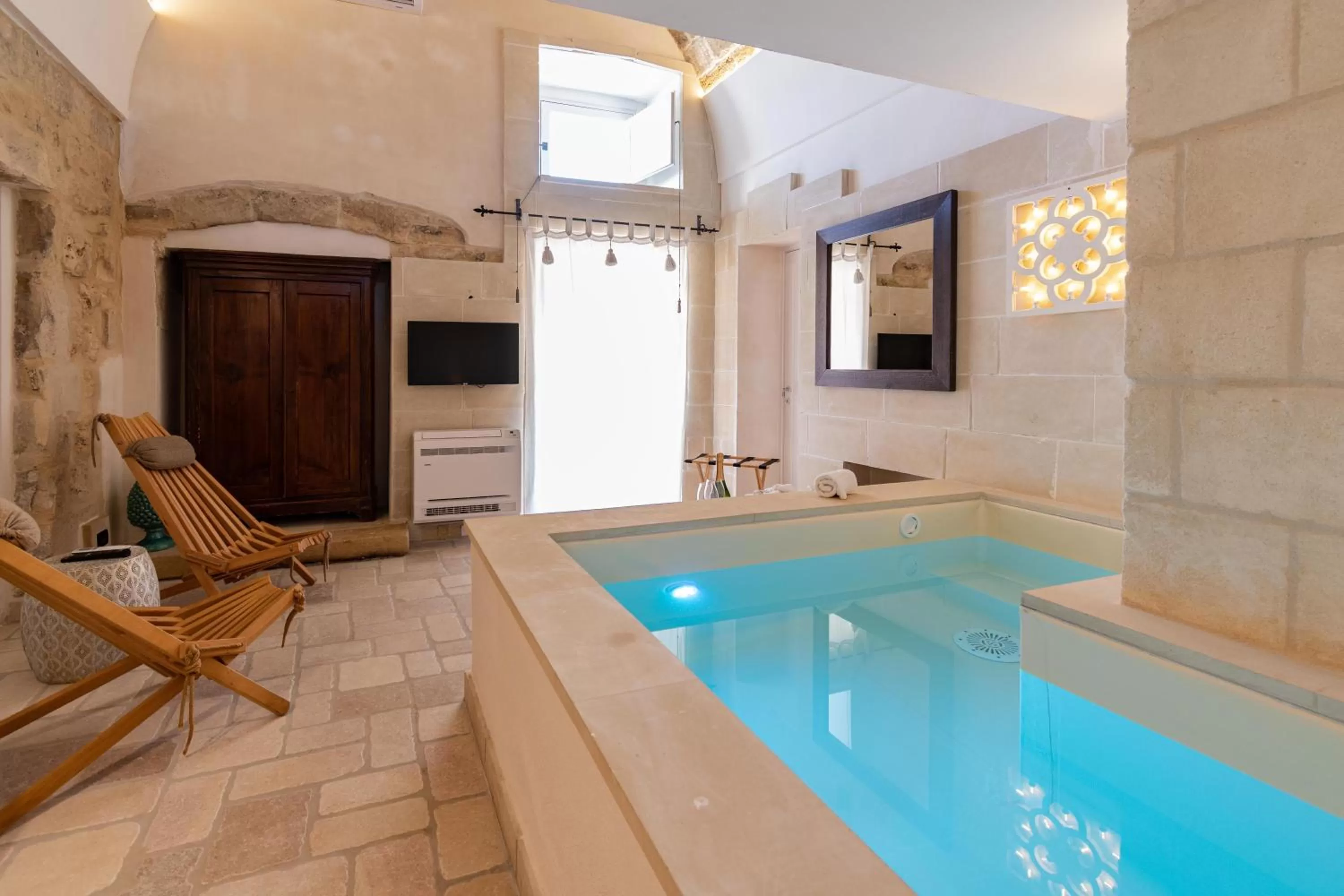 Suite with En-suite Pool in Masseria dei Monaci