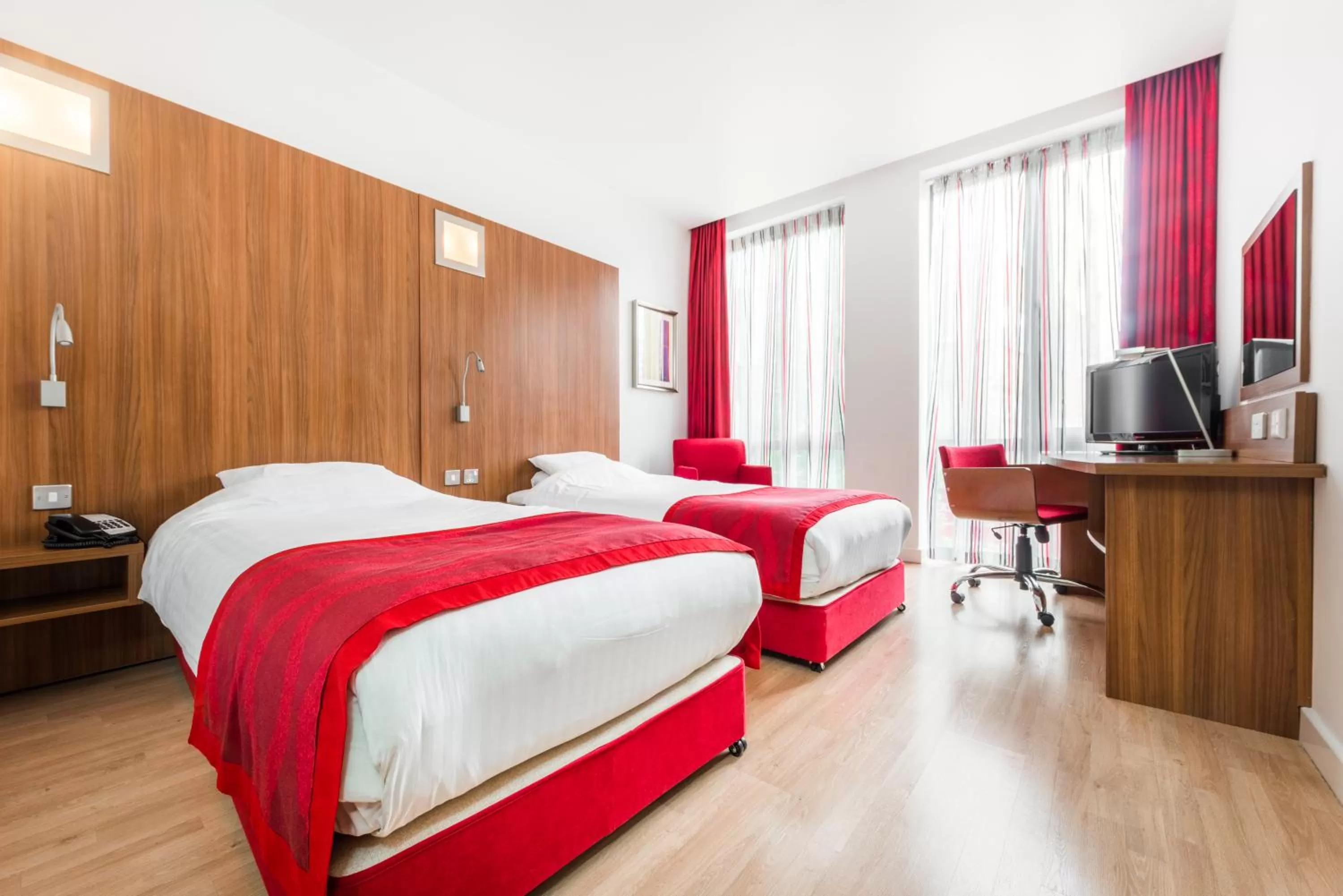 Twin Room in Ramada Encore Leicester City Centre