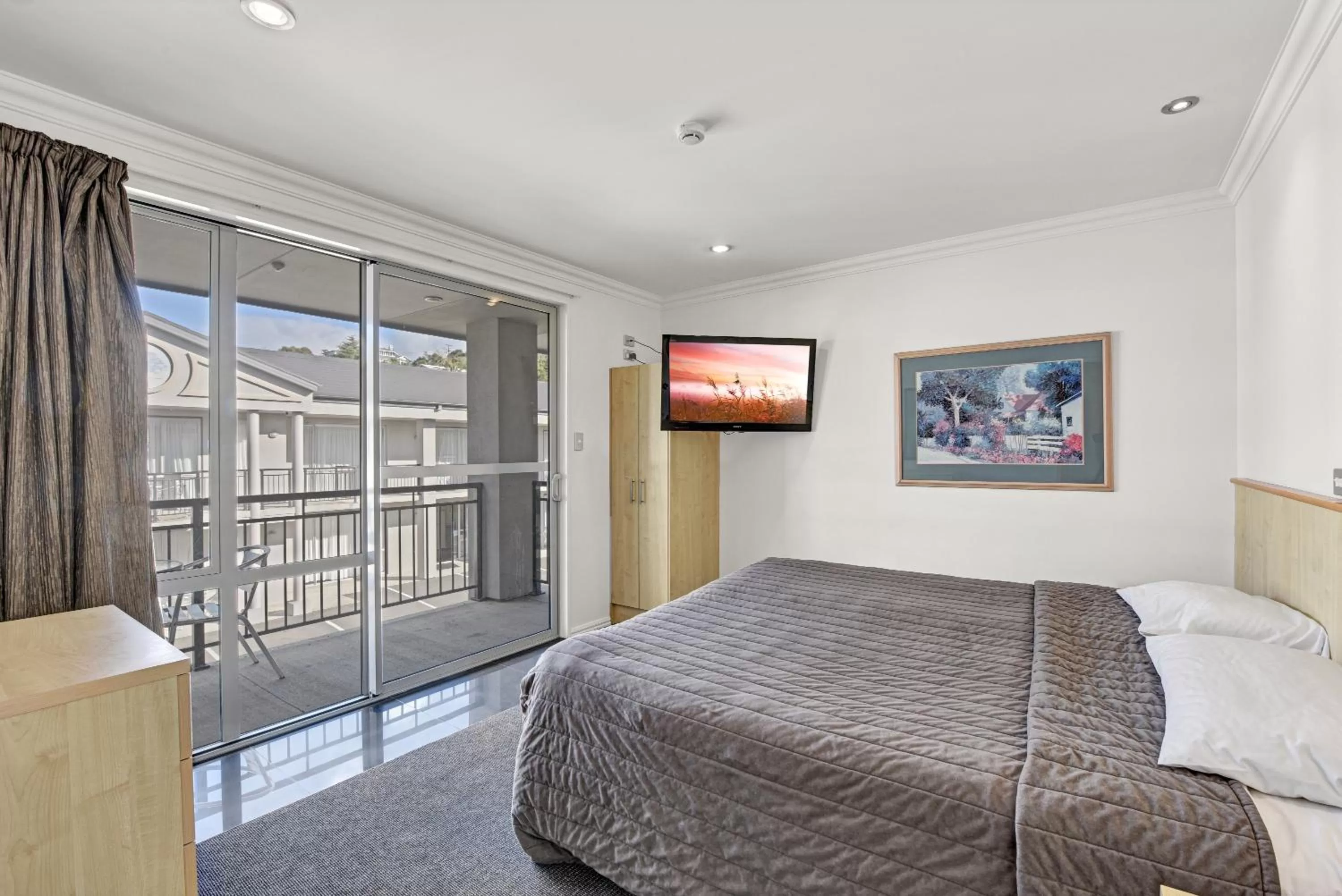 Deluxe Four-Bedroom Apartment in The Hotel Nelson