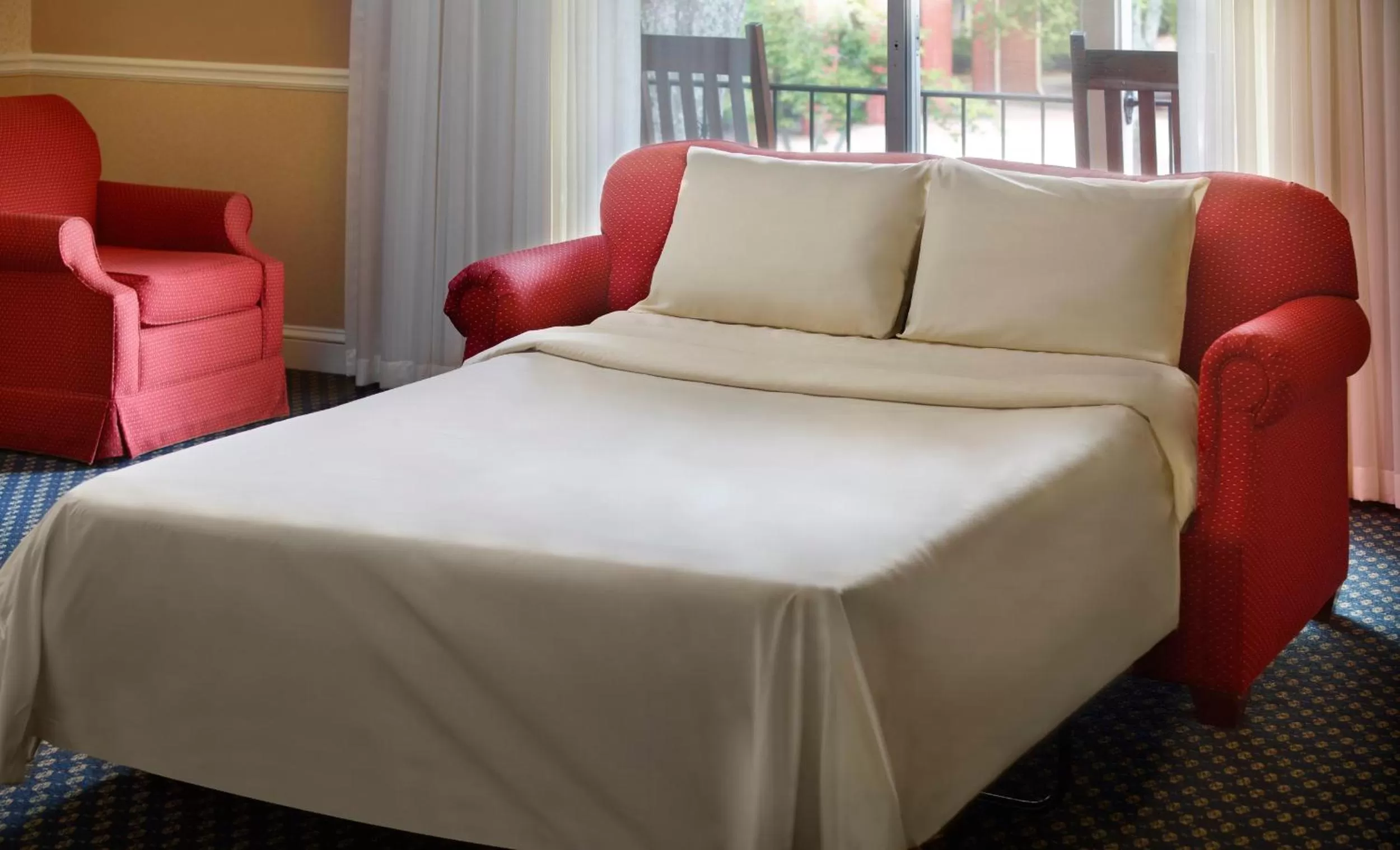 Deluxe King Room in The Inn at Stone Mountain Park