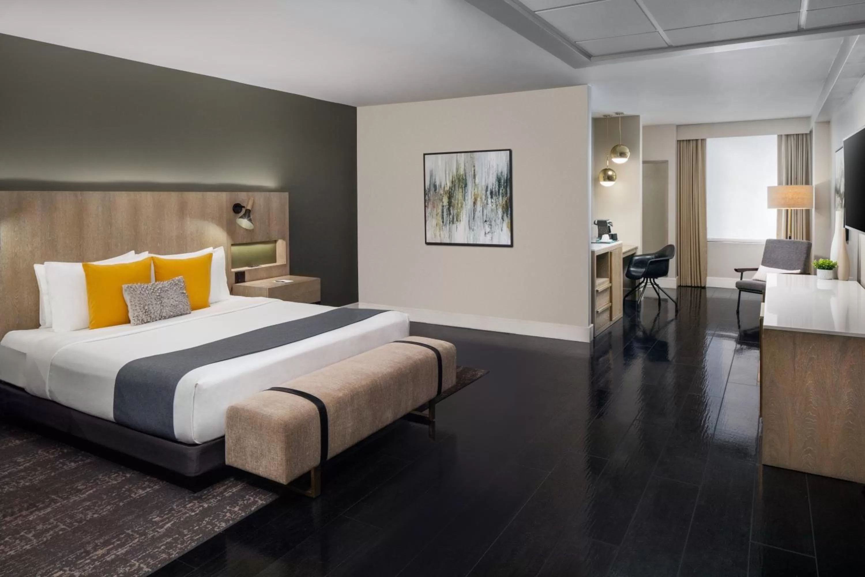 Posh Luxury King Suite in The Delaney Hotel