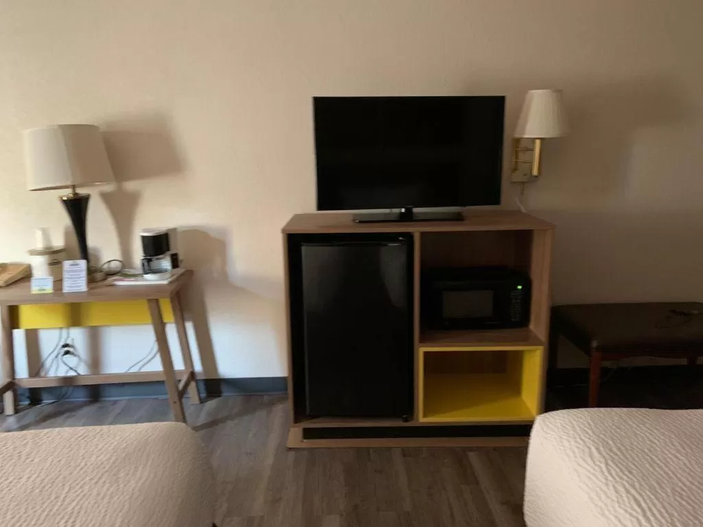 King Suite - Non-Smoking in Days Inn by Wyndham Topeka