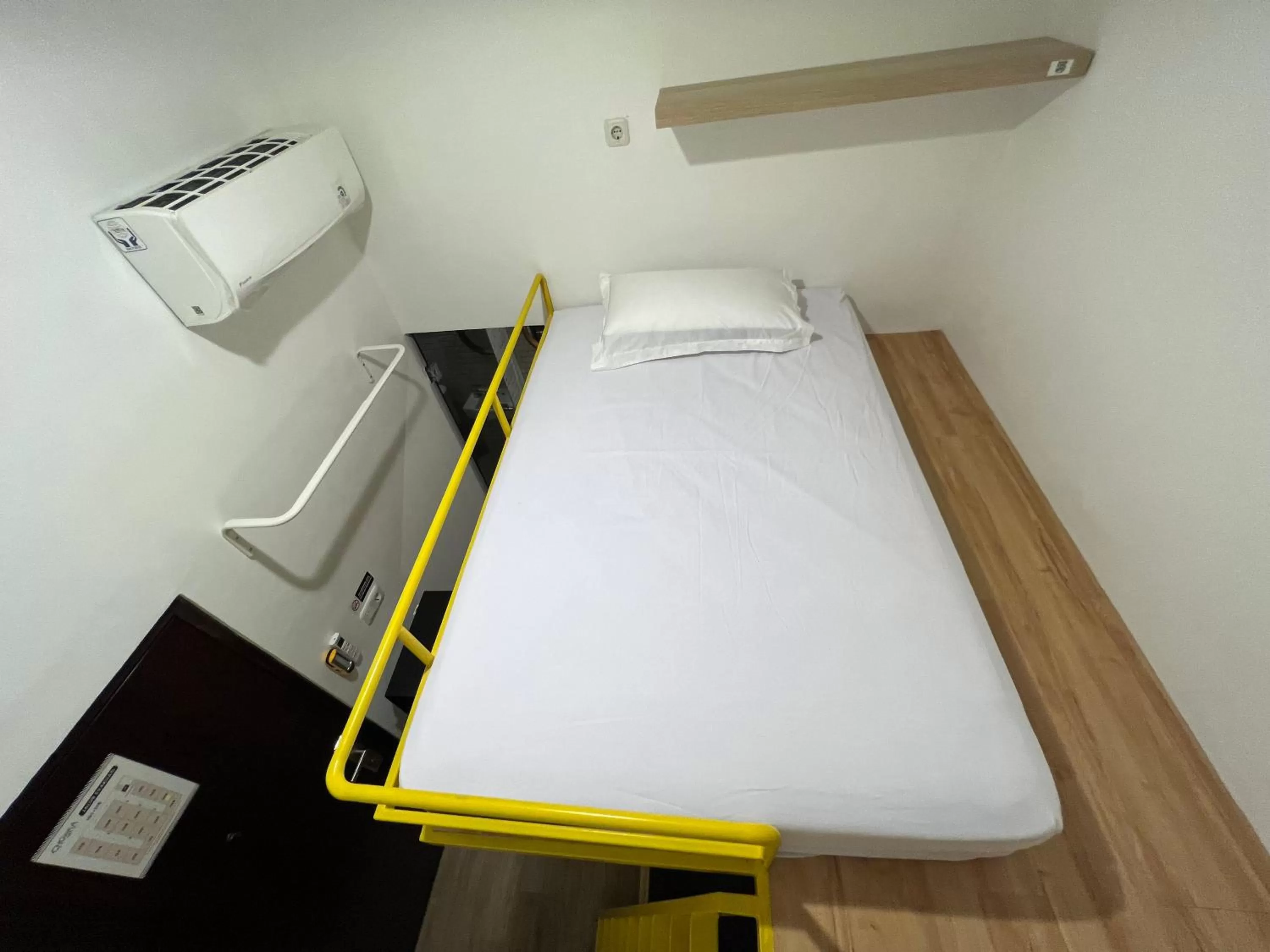 Standard Single Room in Choska Residence