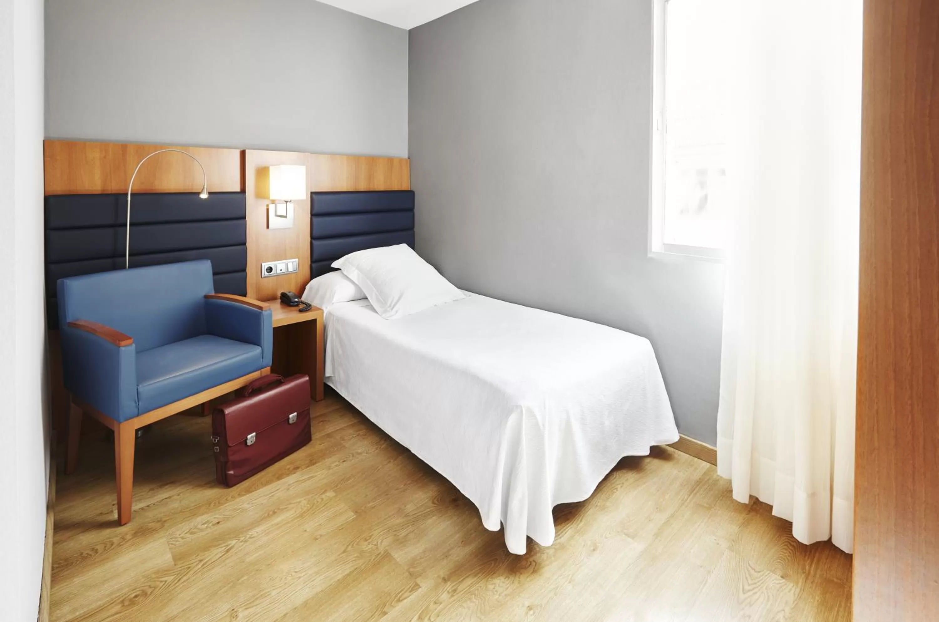 Single Room For 1 Person in Barcelona Century Hotel