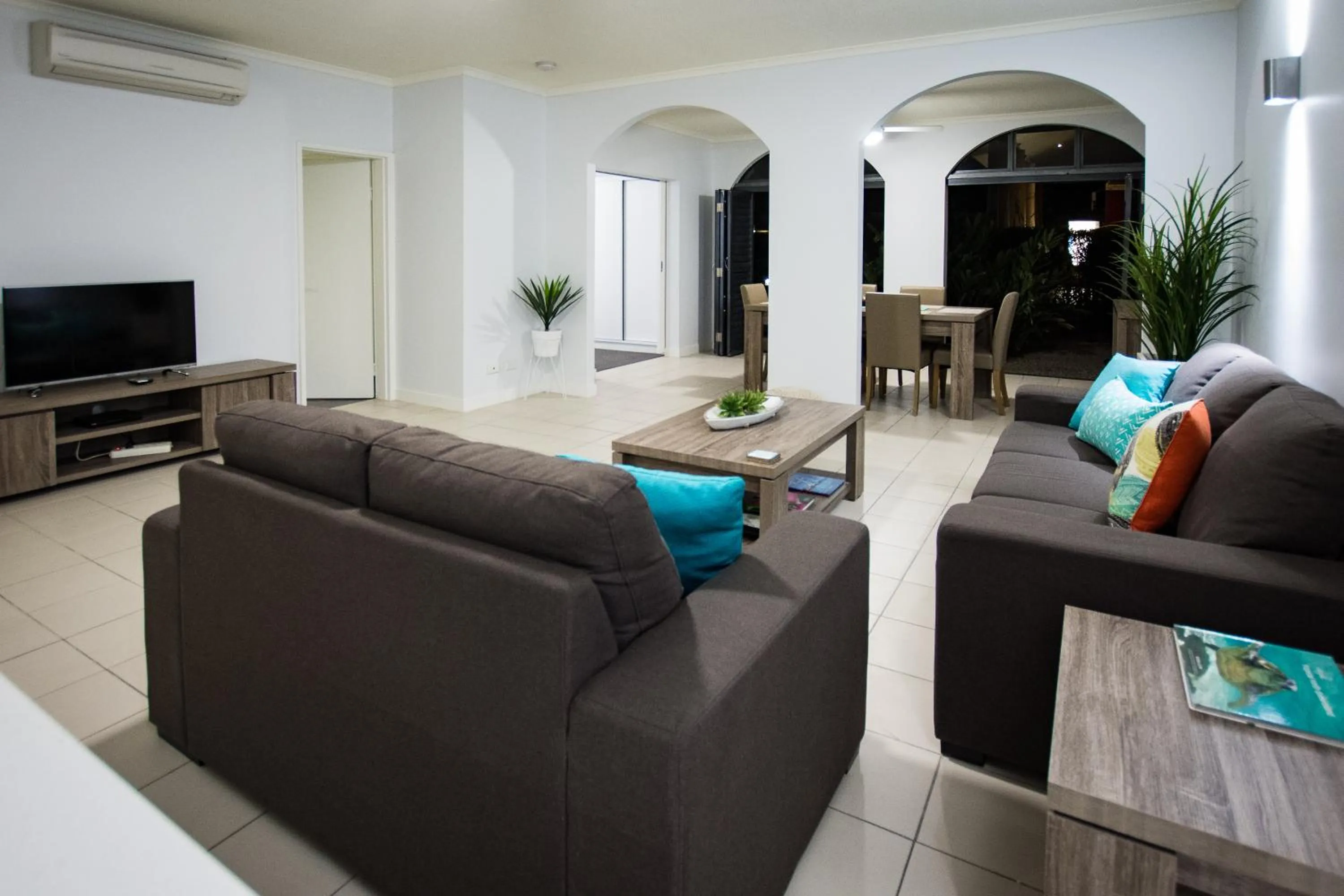 One-Bedroom Apartment with Courtyard in Mango Lagoon Resort & Wellness Spa