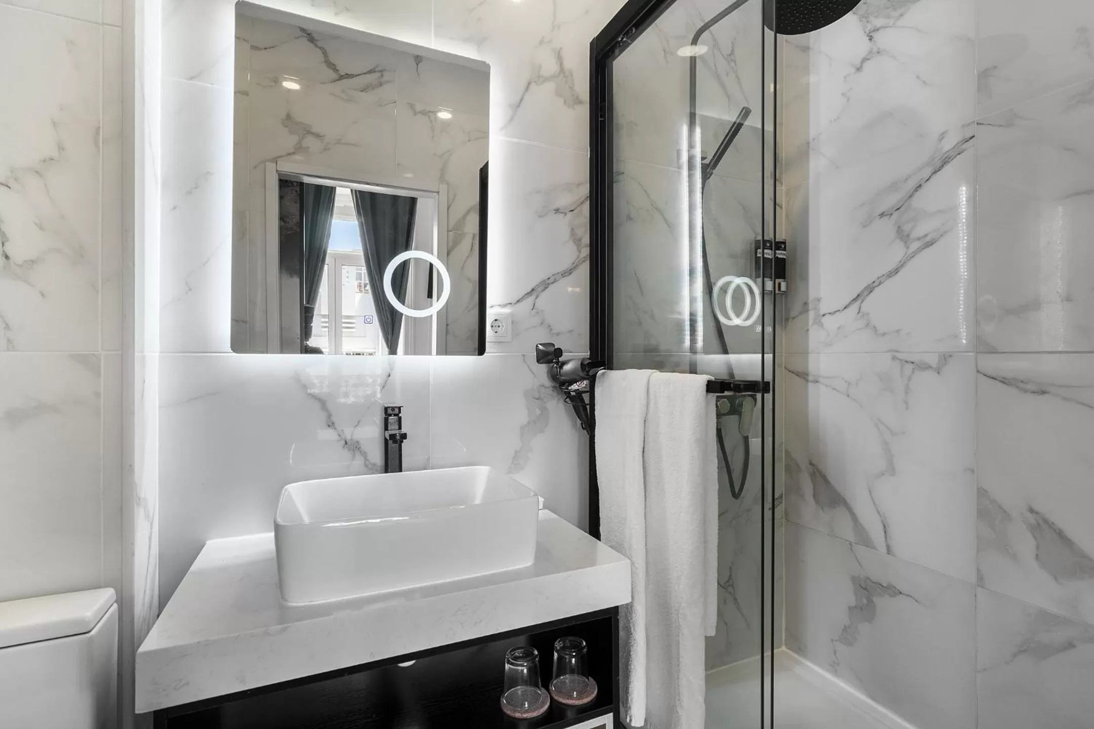 Superior Double or Twin Room with City View in Lisbon 5 Hotel