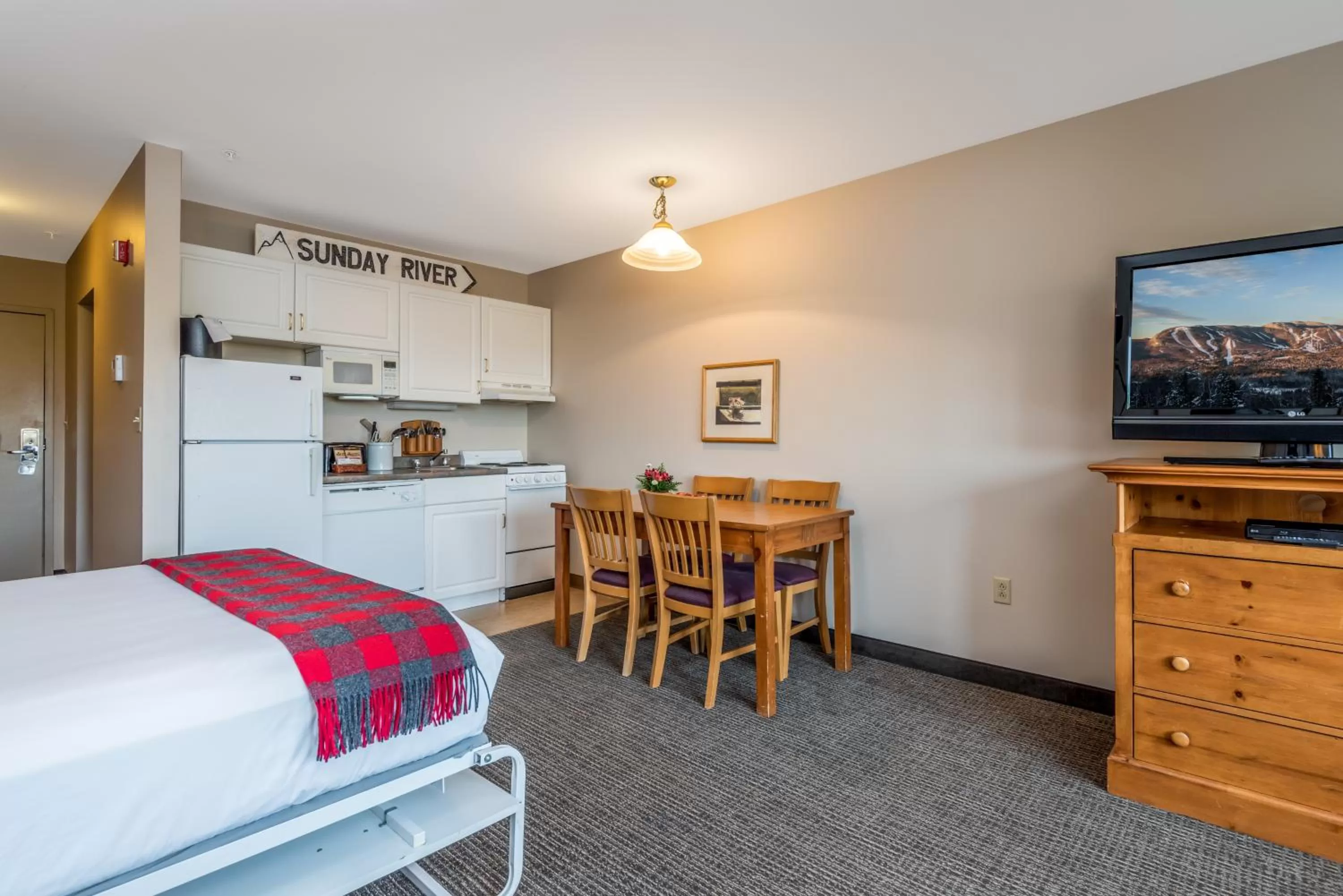 Deluxe Studio in Jordan Hotel