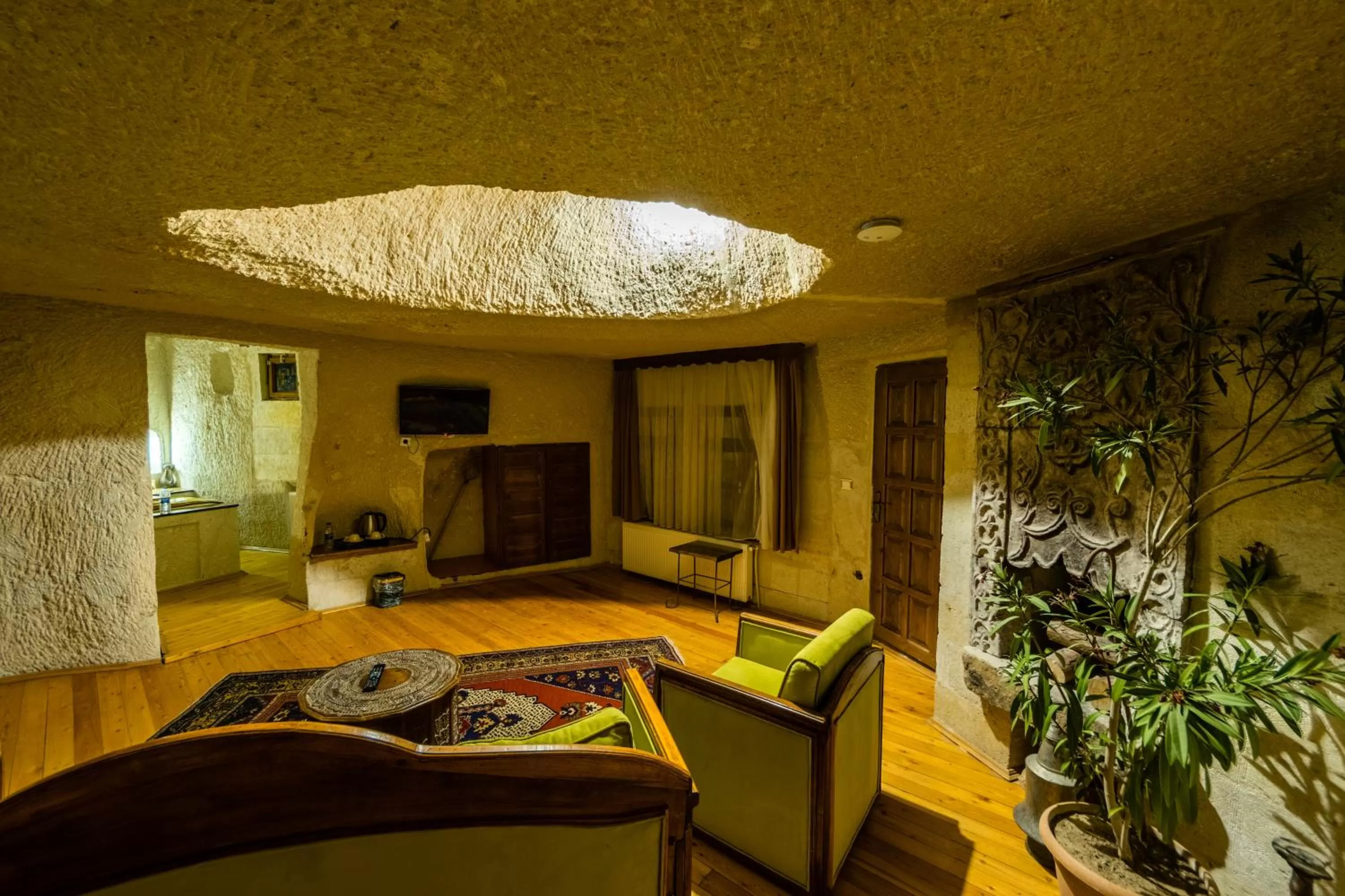 Cave Suite in Elite Cave Suites