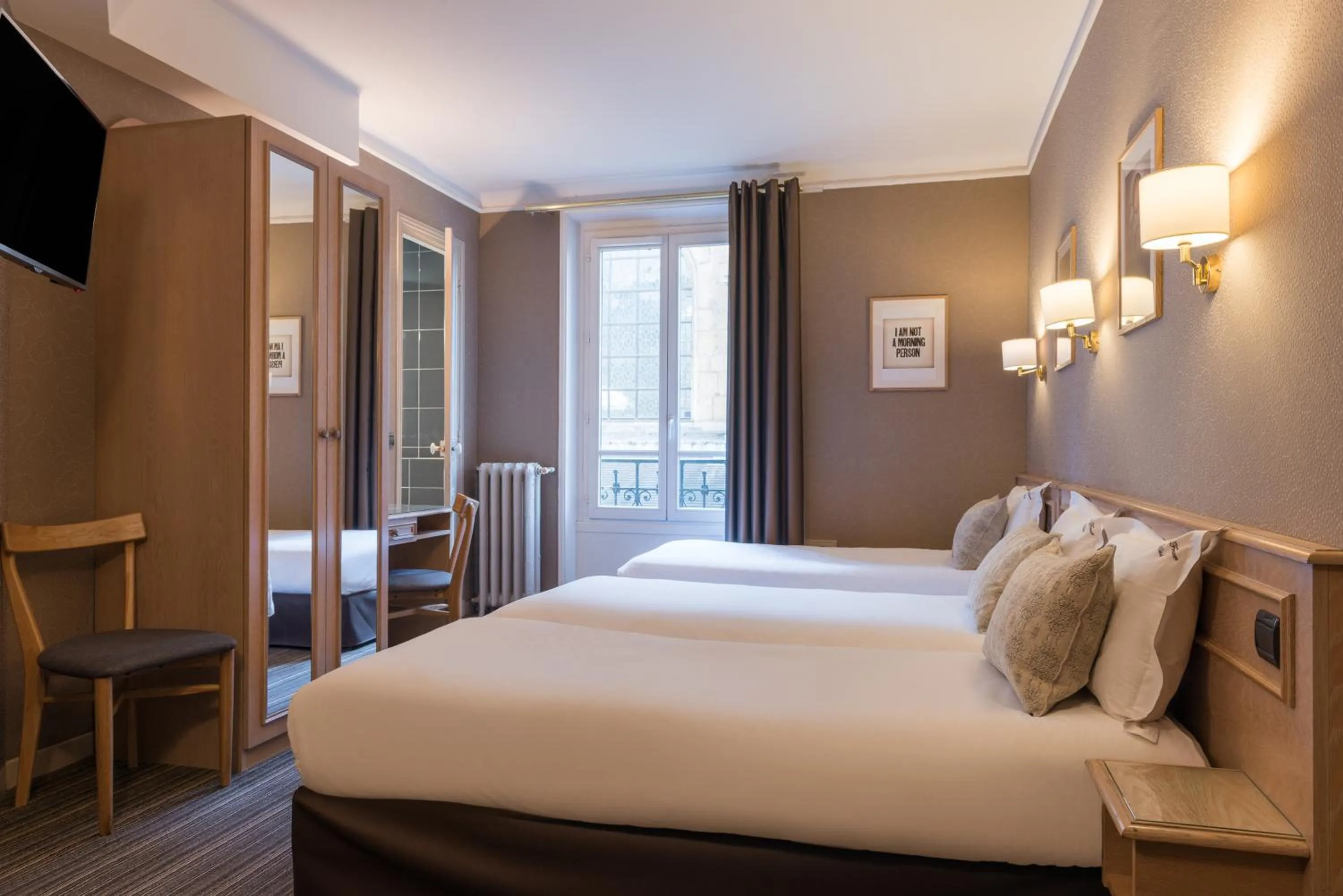 Triple Room in Paris France Hotel