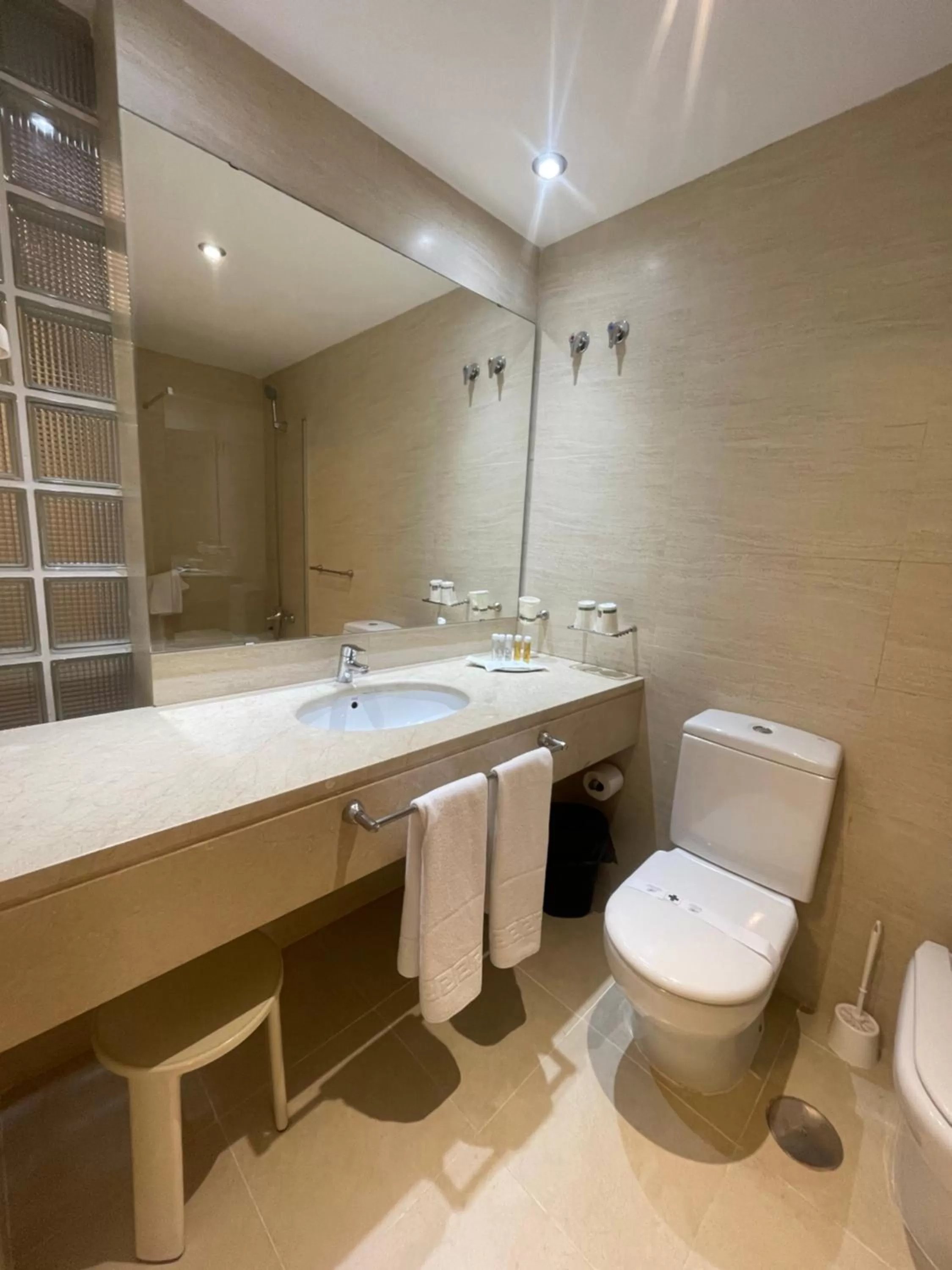 Twin Room (2 Adults + 1 Child) in Hotel Neptuno by ON Hotels Group