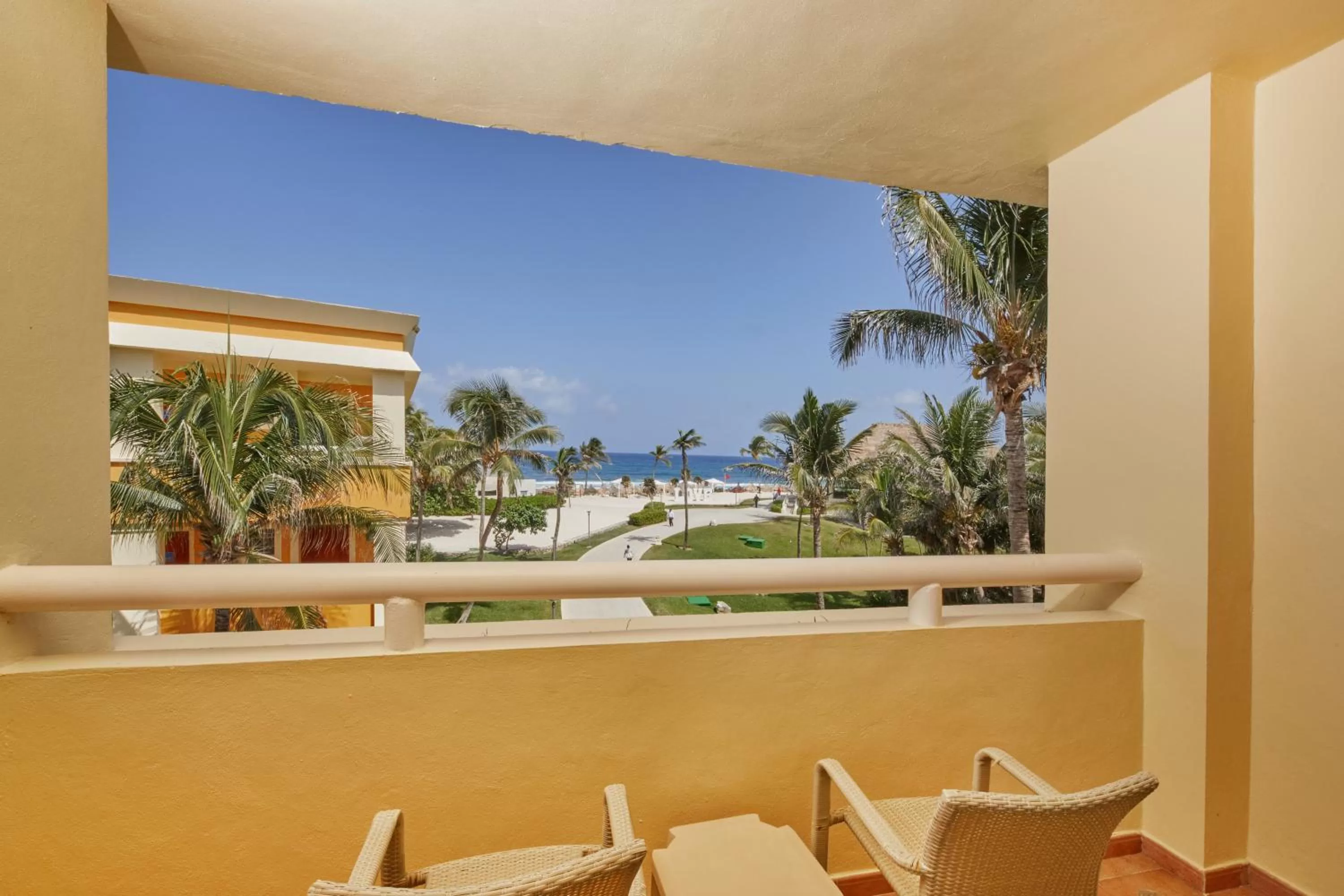 Junior Suite Superior Ocean Front (1 Adult) in Bahia Principe Luxury Akumal - All Inclusive