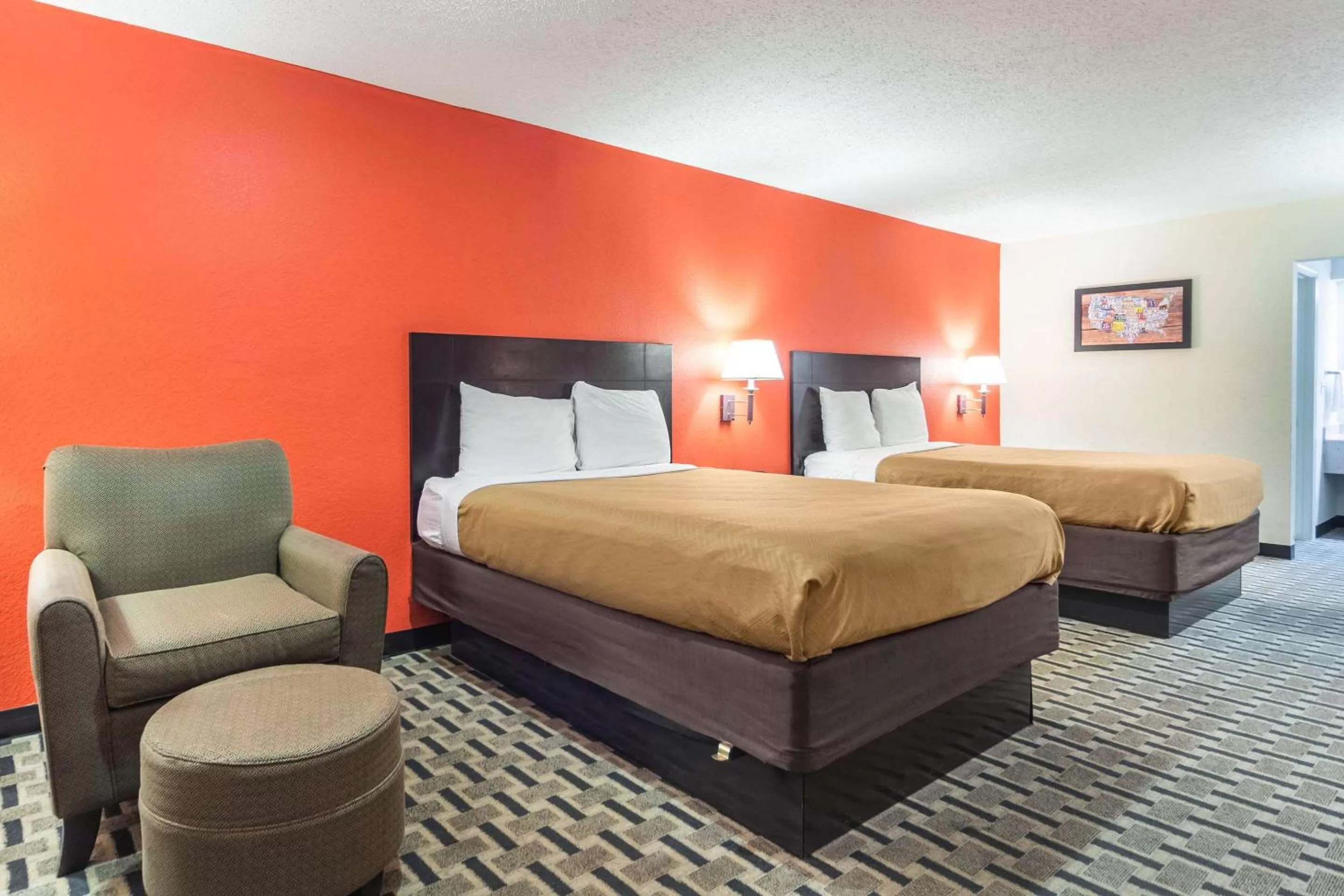 Double Room with Two Double Beds - Smoking in Econo Lodge Laurel